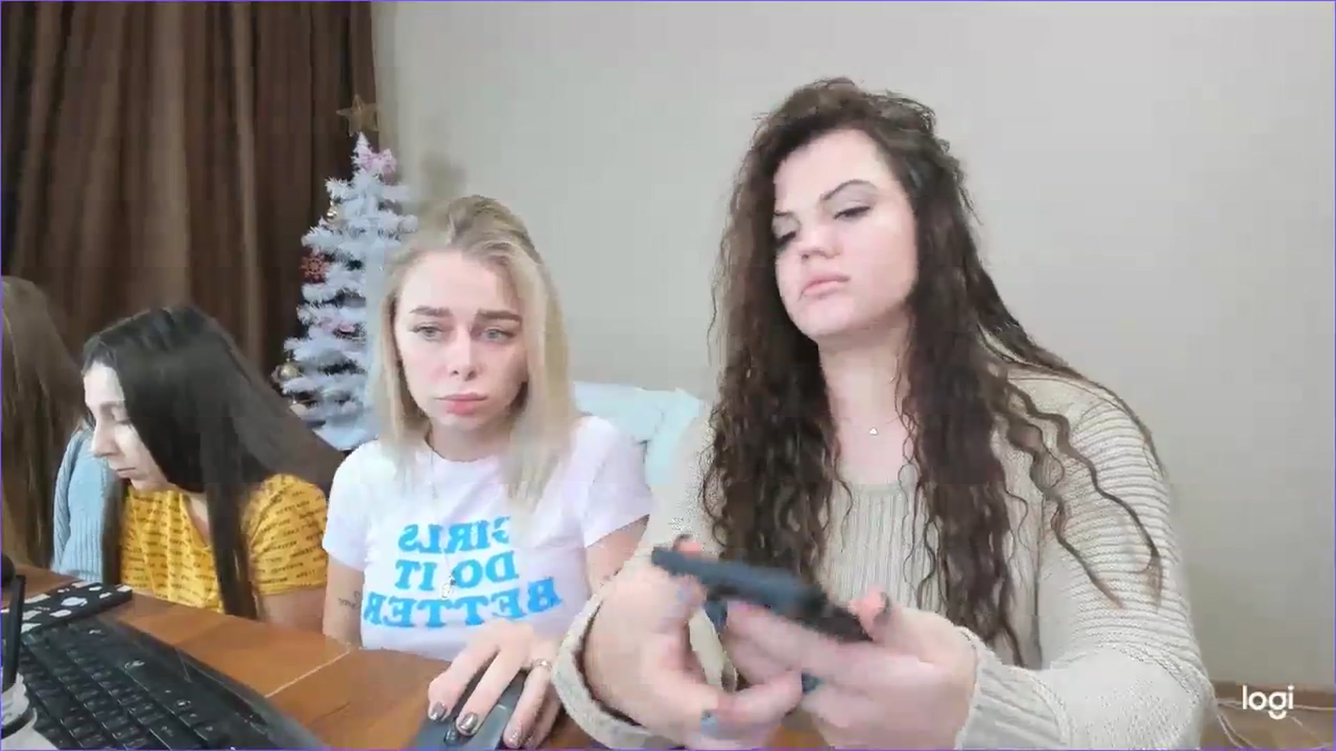 Gallery image thumbnail from StefaniNell's myfreecams stream on, 12/28/2023, 11:27 image 12 of 20