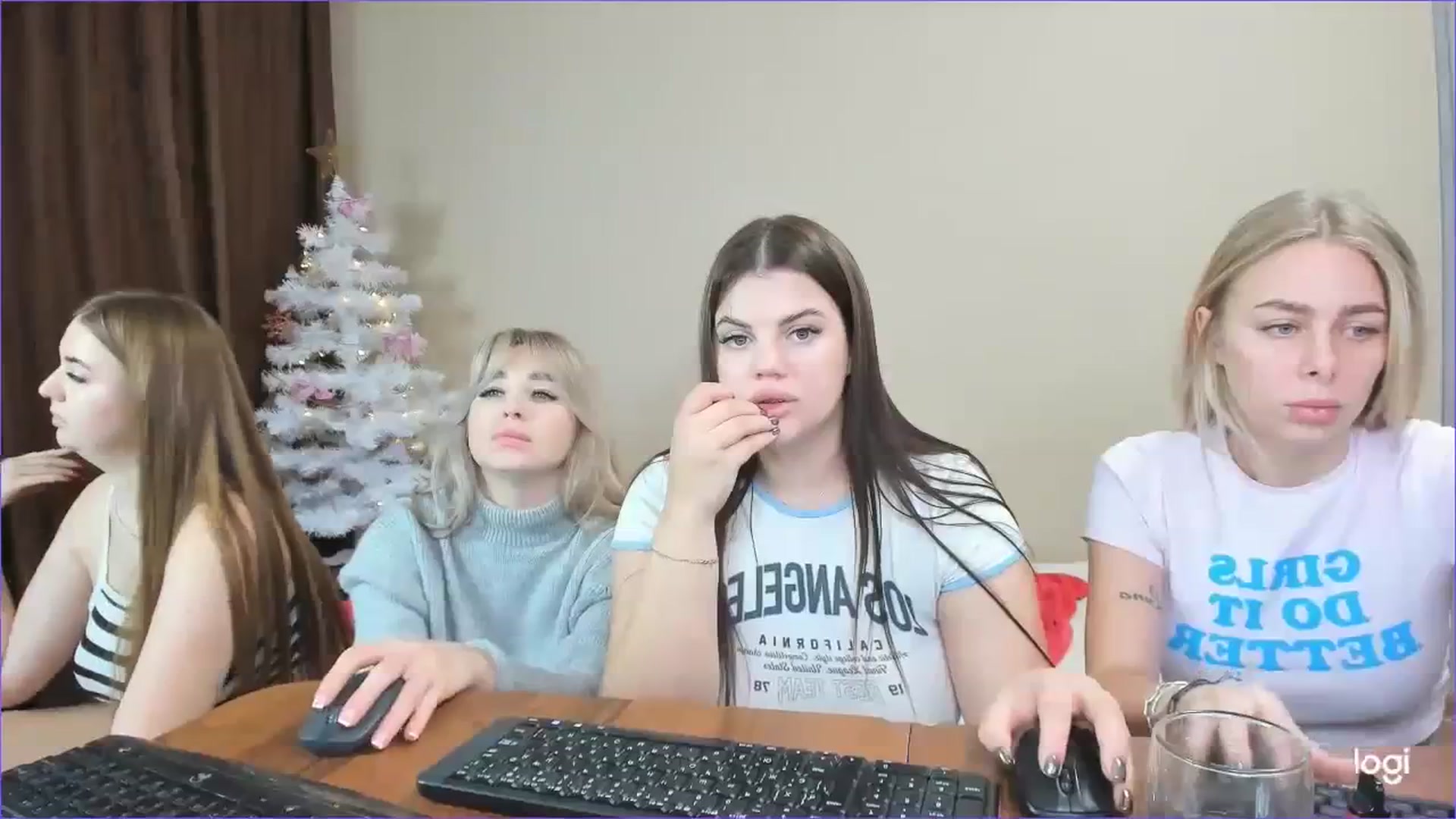 Gallery image thumbnail from StefaniNell's myfreecams stream on, 12/30/2023, 11:51 image 13 of 20