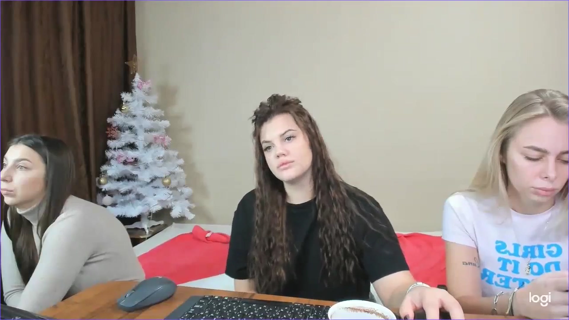 Gallery image thumbnail from StefaniNell's myfreecams stream on, 12/31/2023, 09:49 image 20 of 20