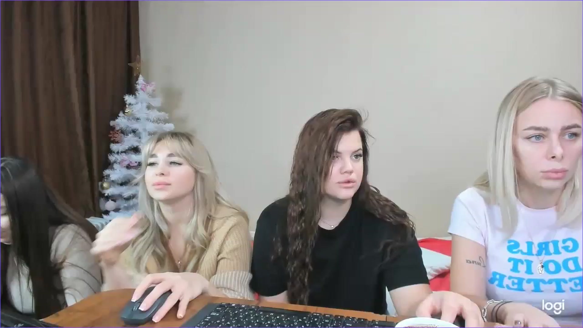 Gallery image thumbnail from StefaniNell's myfreecams stream on, 12/31/2023, 09:49 image 11 of 20