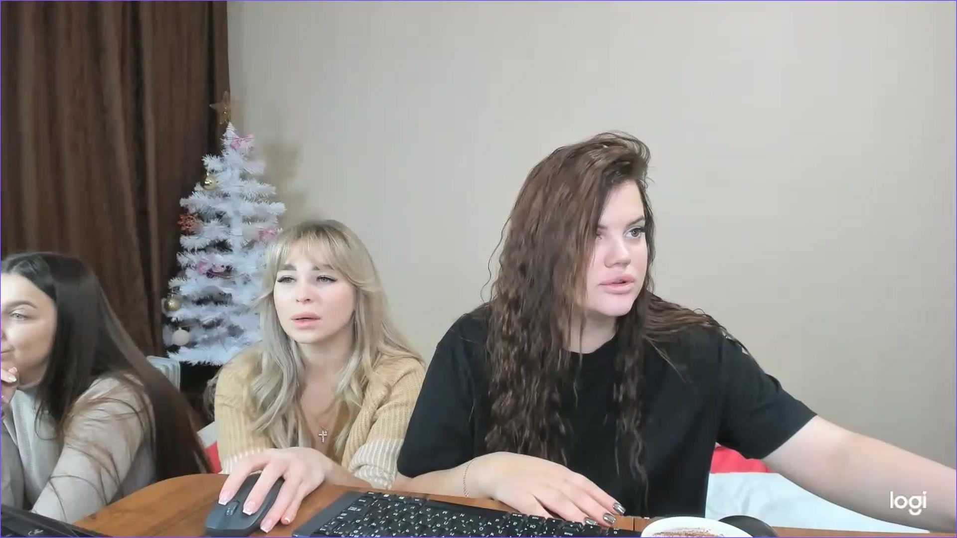 Gallery image thumbnail from StefaniNell's myfreecams stream on, 12/31/2023, 09:49 image 7 of 20