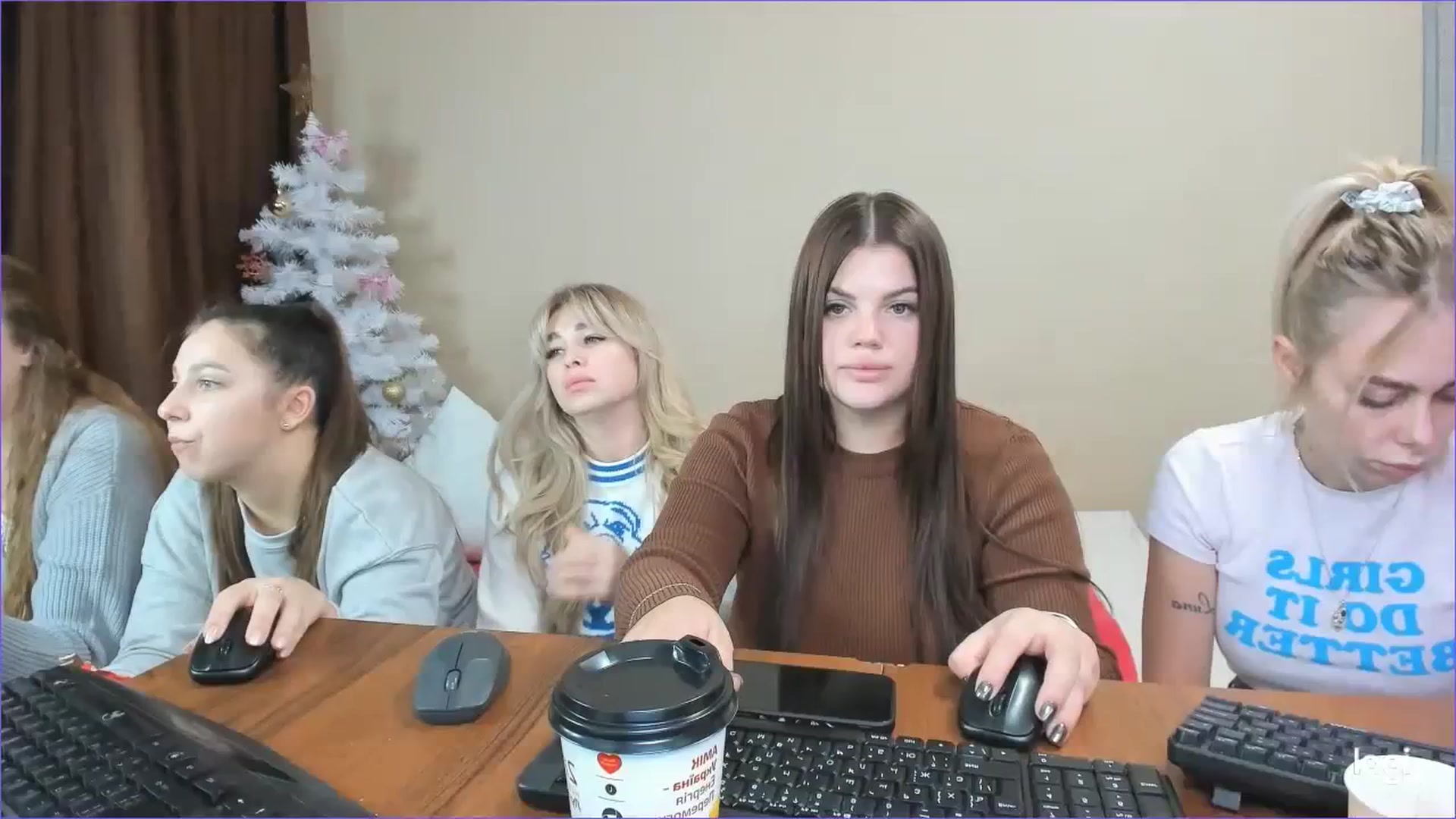 Gallery image thumbnail from StefaniNell's myfreecams stream on, 01/02/2024, 09:39 image 14 of 20