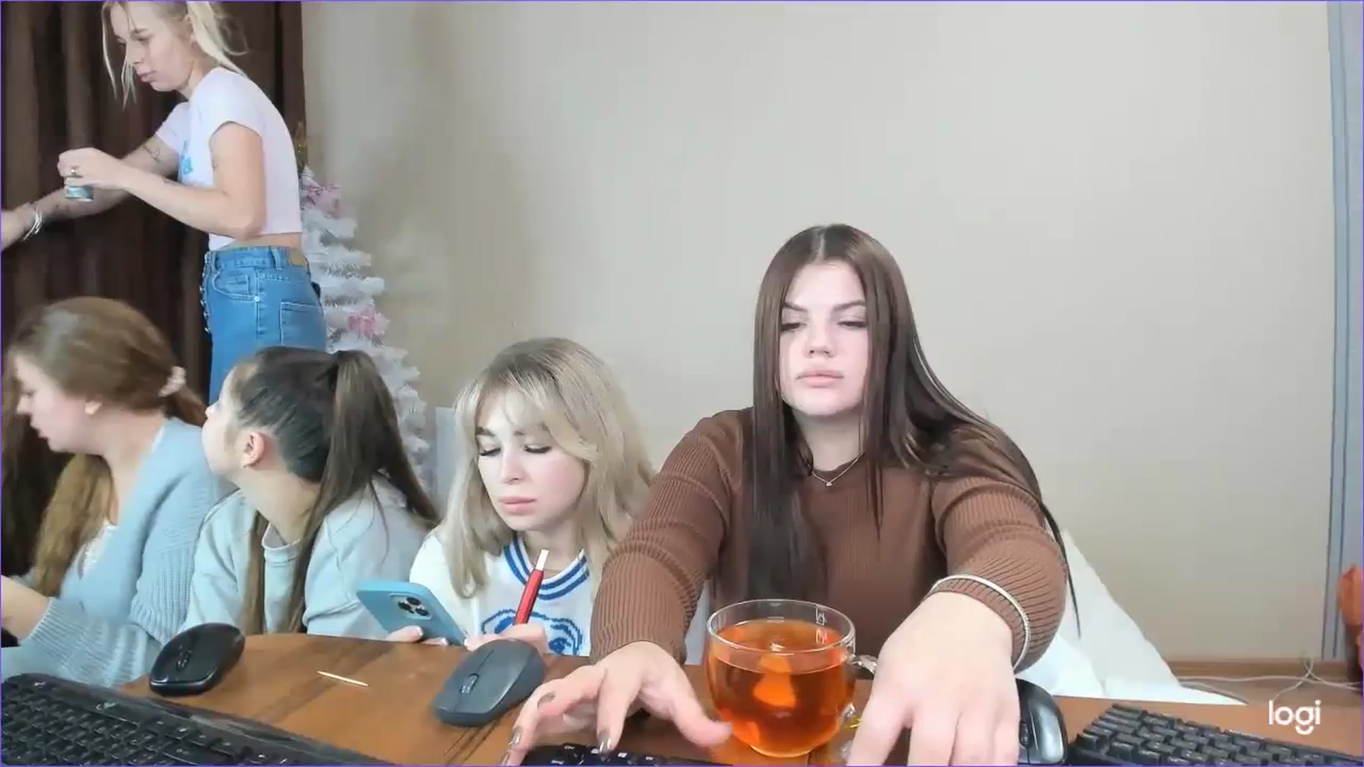 Gallery image thumbnail from StefaniNell's myfreecams stream on, 01/02/2024, 11:17 image 1 of 20