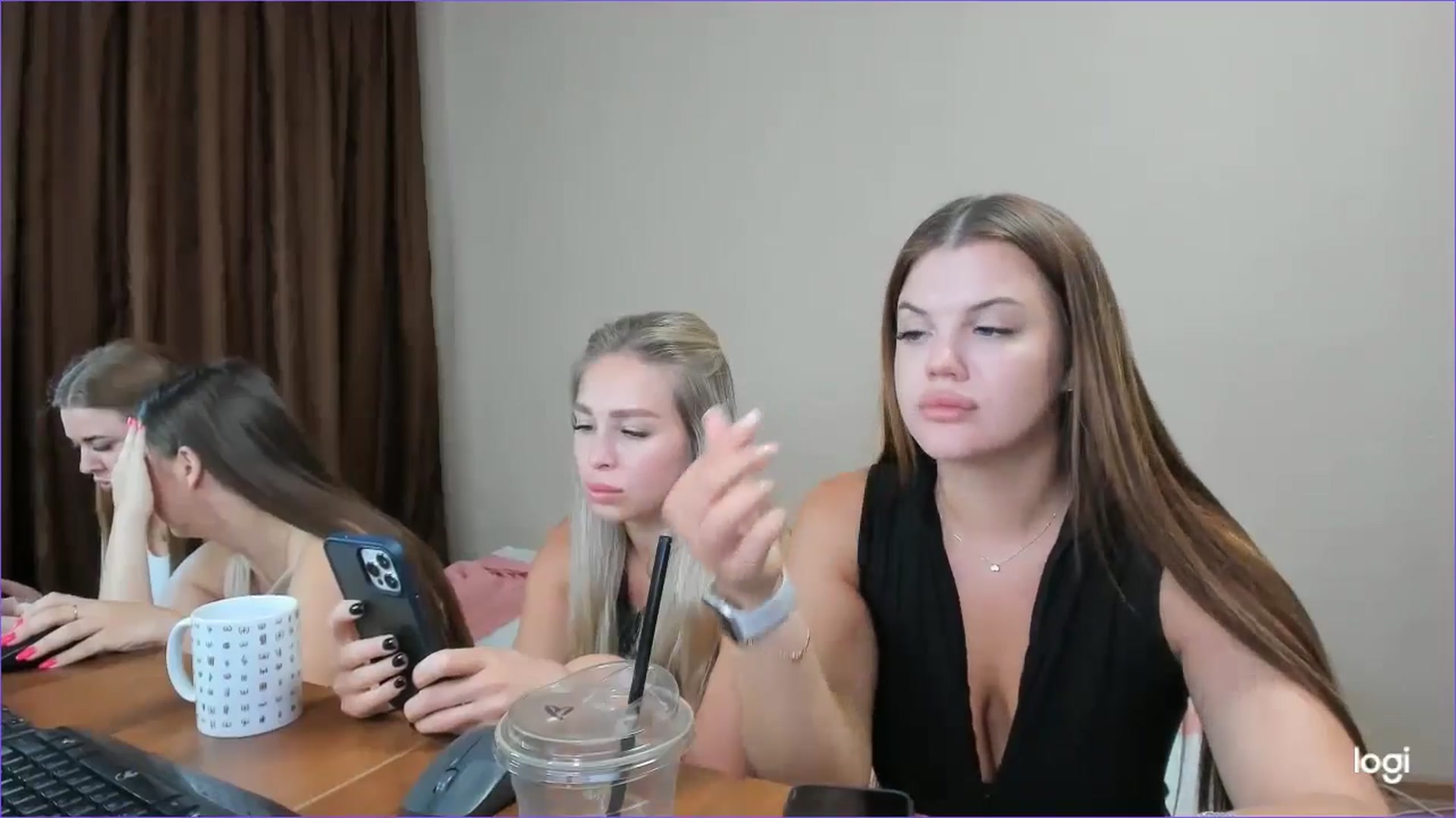 Gallery image thumbnail from StefaniNell's myfreecams stream on, 07/10/2024, 07:04 image 7 of 20