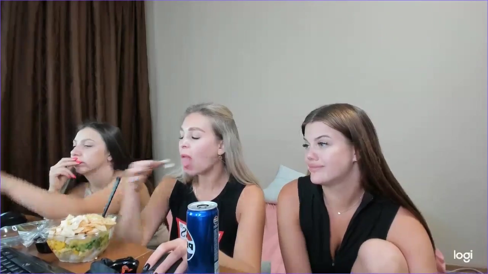 Gallery image thumbnail from StefaniNell's myfreecams stream on, 07/10/2024, 08:55 image 19 of 20