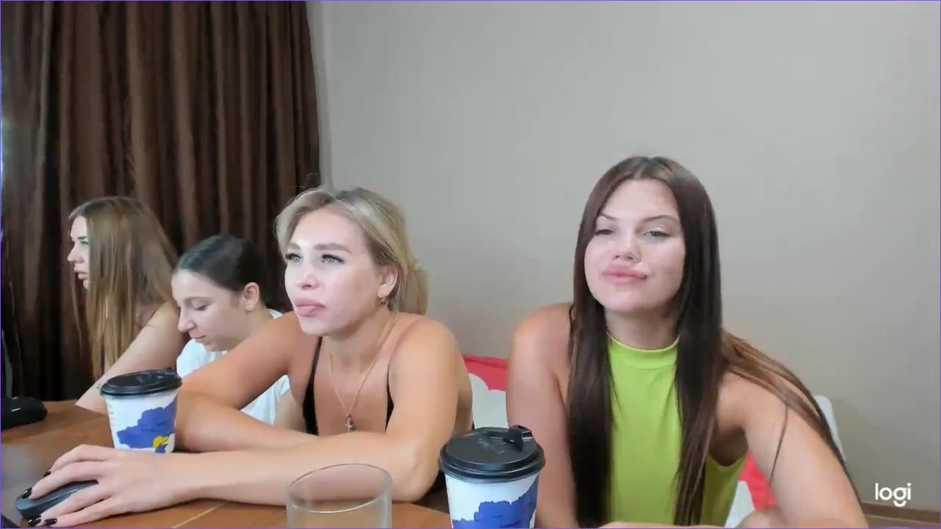 Gallery image thumbnail from StefaniNell's myfreecams stream on, 07/19/2024, 08:20 image 15 of 20