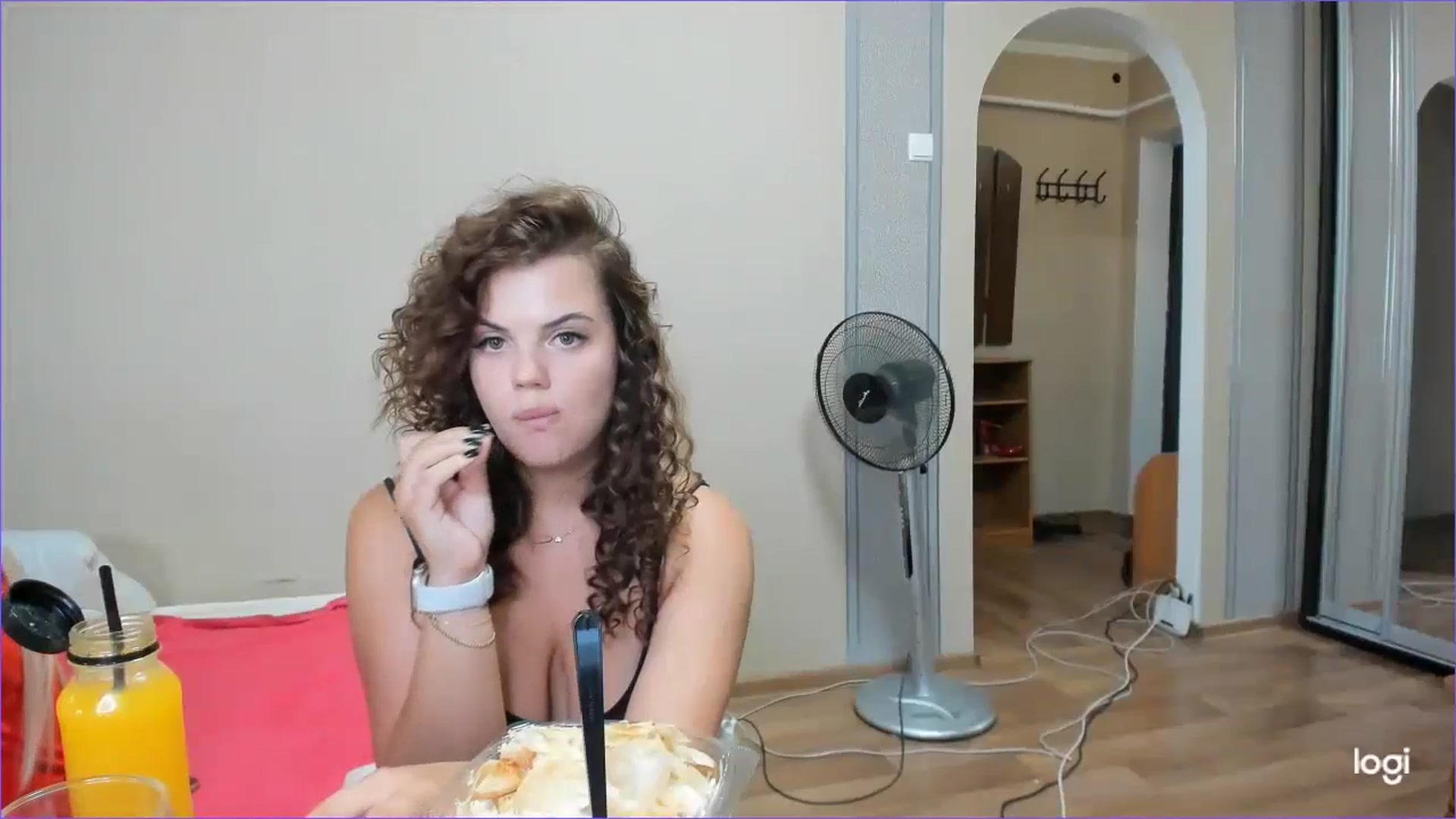 Gallery image thumbnail from StefaniNell's myfreecams stream on, 07/27/2024, 10:53 image 6 of 20