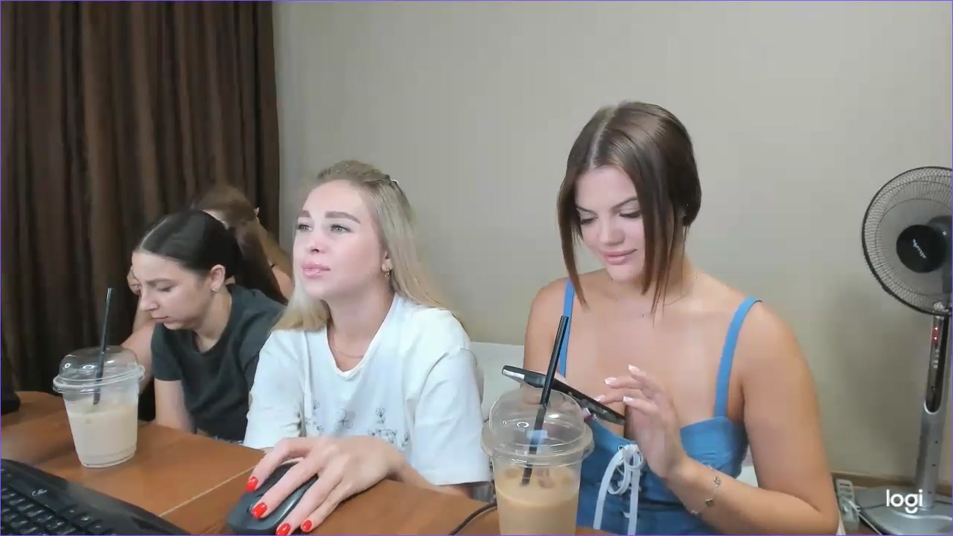 Gallery image thumbnail from StefaniNell's myfreecams stream on, 08/08/2024, 06:28 image 3 of 20
