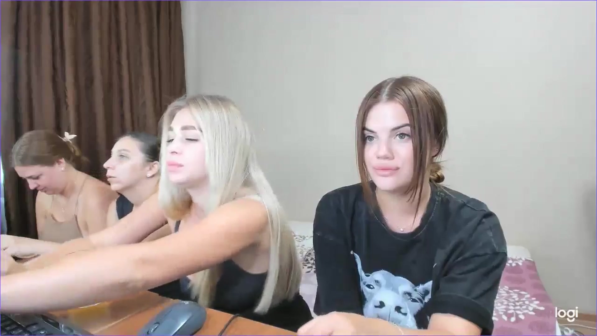 Gallery image thumbnail from StefaniNell's myfreecams stream on, 08/09/2024, 10:36 image 3 of 20