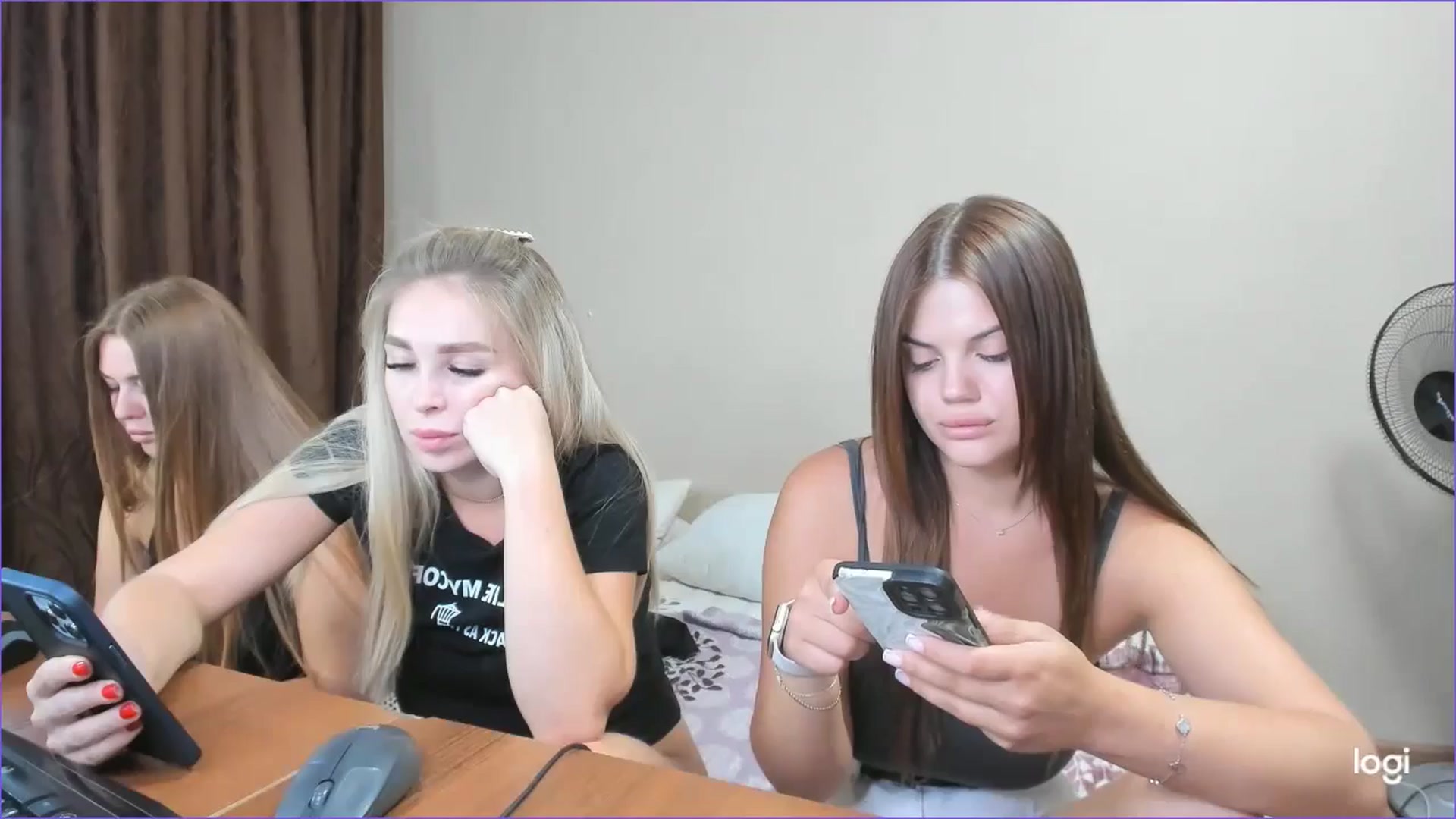 Gallery image thumbnail from StefaniNell's myfreecams stream on, 08/14/2024, 10:09 image 18 of 20