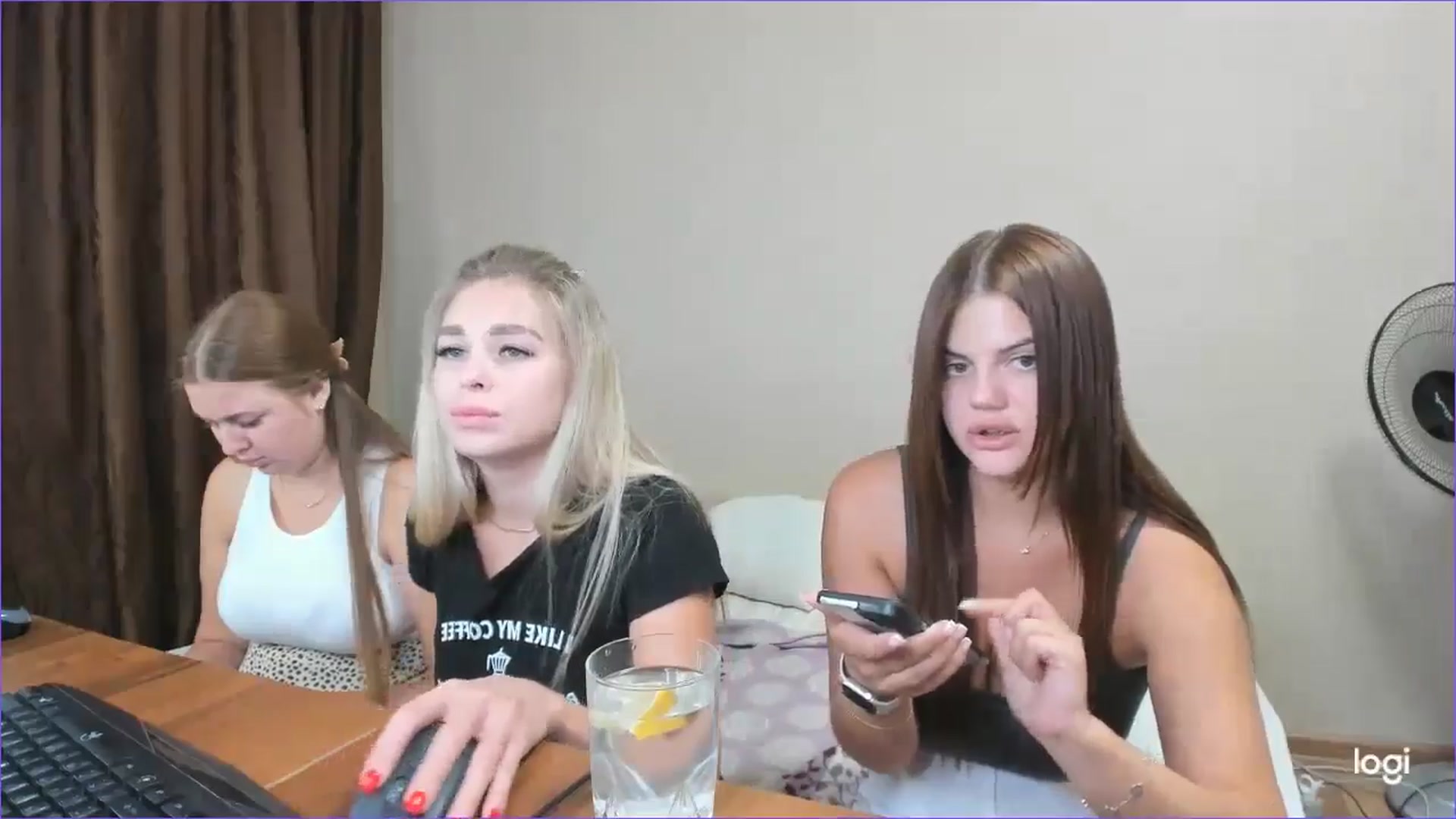 Gallery image thumbnail from StefaniNell's myfreecams stream on, 08/14/2024, 11:27 image 3 of 20