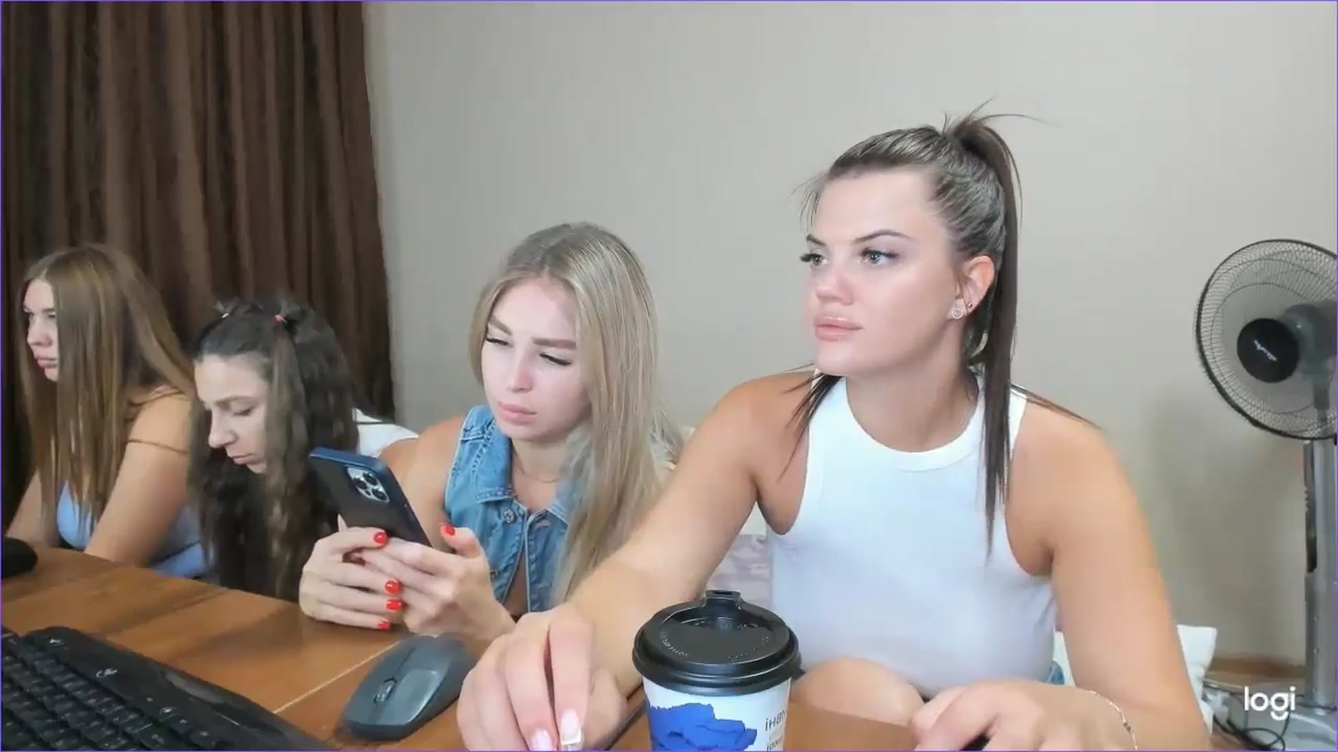 Gallery image thumbnail from StefaniNell's myfreecams stream on, 08/21/2024, 08:31 image 6 of 20