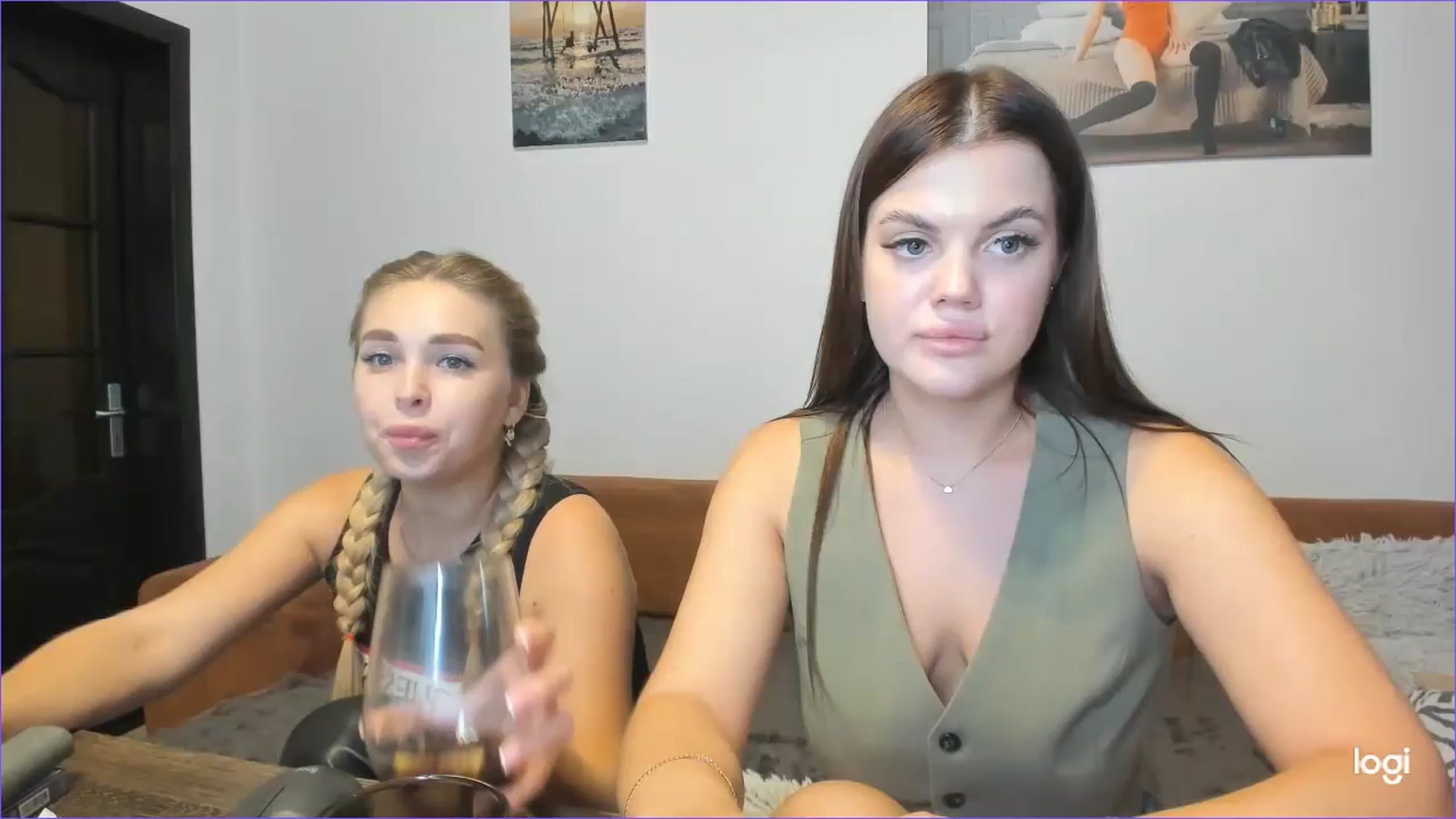 Gallery image thumbnail from StefaniNell's myfreecams stream on, 10/06/2024, 11:46 image 14 of 20