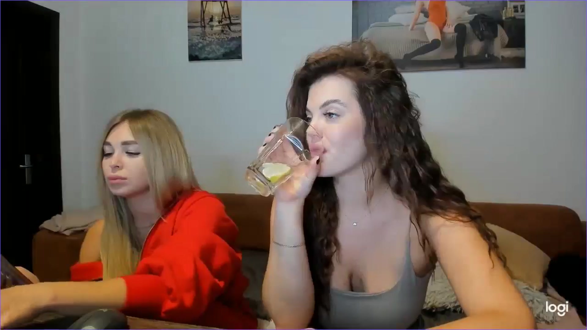 Gallery image thumbnail from StefaniNell's myfreecams stream on, 10/14/2024, 11:25 image 4 of 20