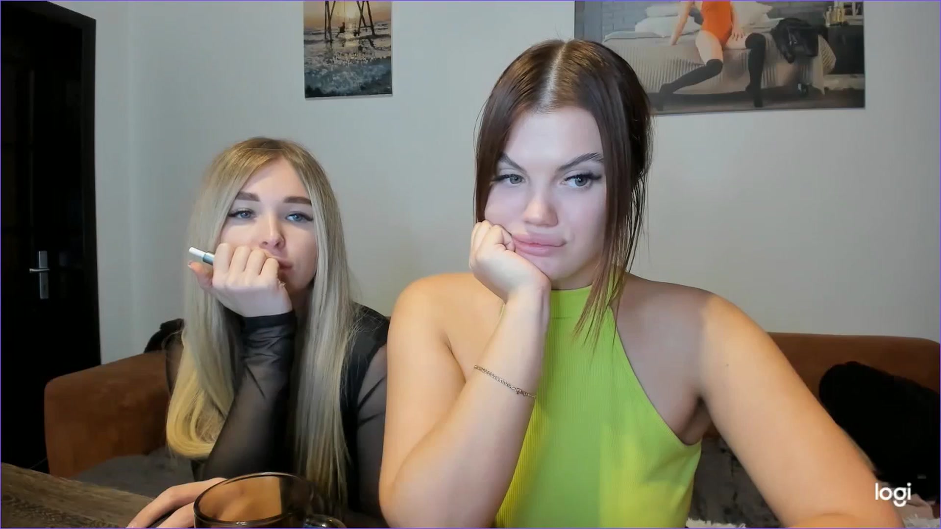 Gallery image thumbnail from StefaniNell's myfreecams stream on, 10/21/2024, 08:52 image 10 of 20
