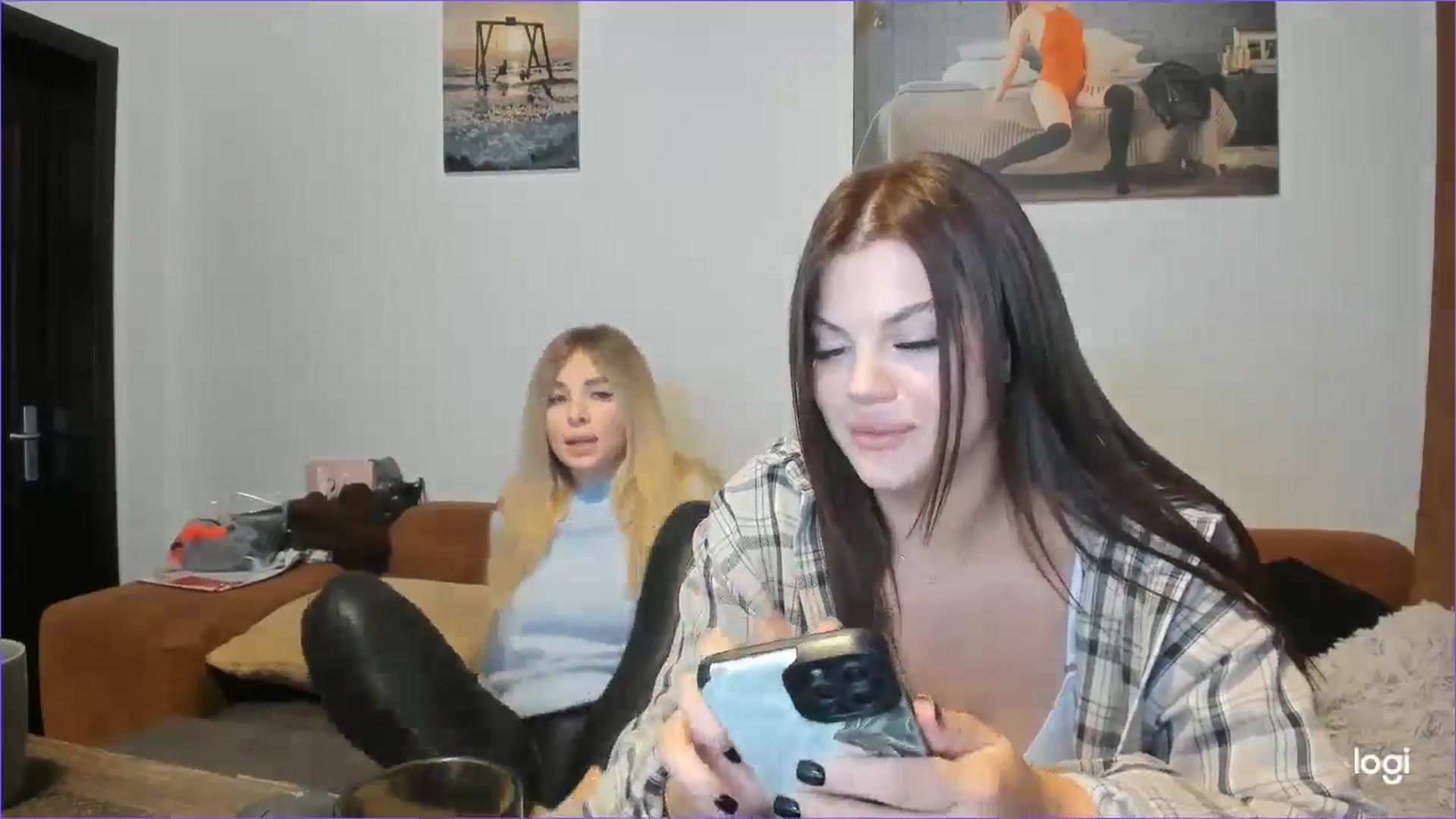 Gallery image thumbnail from StefaniNell's myfreecams stream on, 10/22/2024, 09:28 image 10 of 20