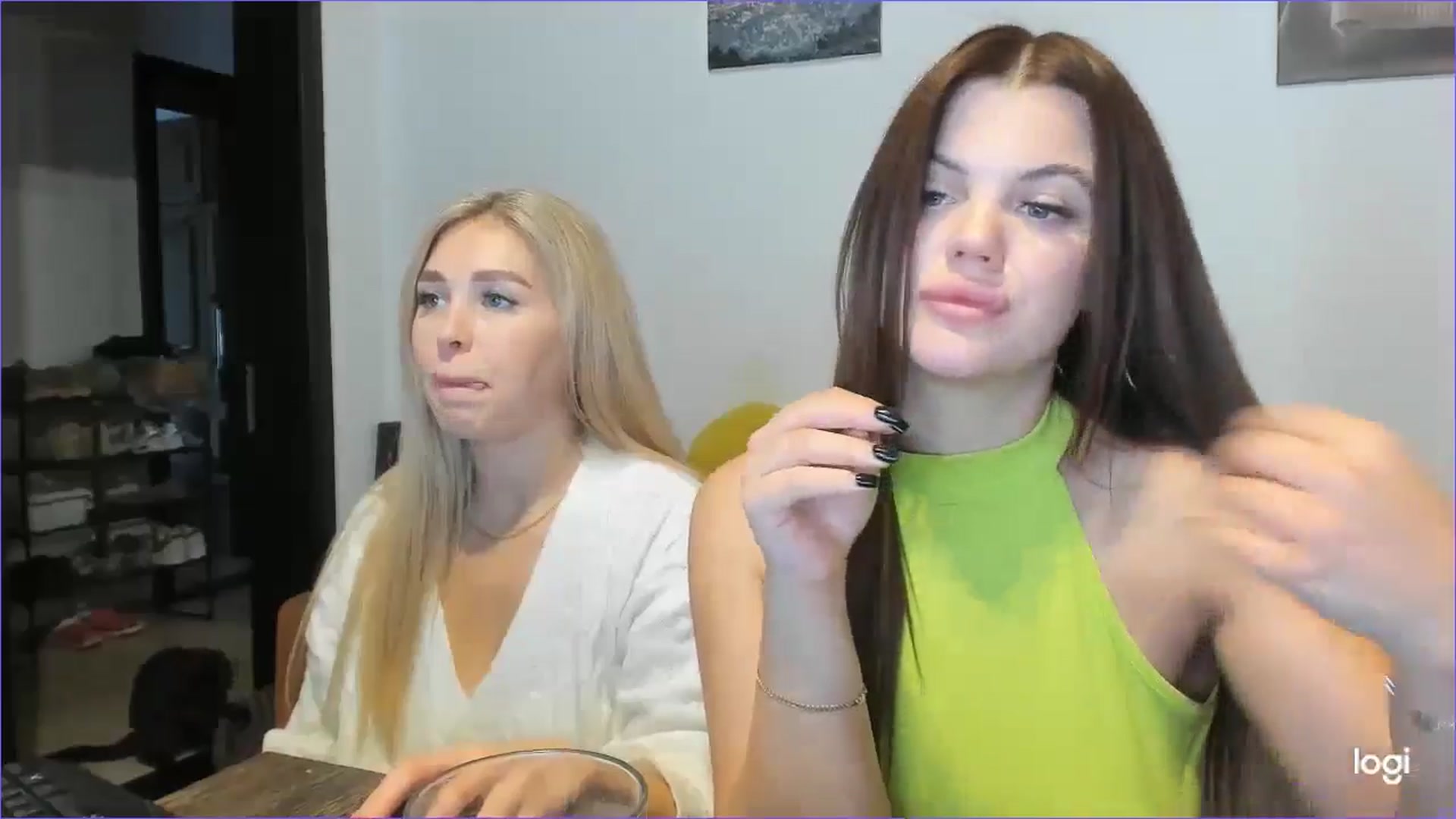 Gallery image thumbnail from StefaniNell's myfreecams stream on, 10/30/2024, 08:07 image 4 of 20