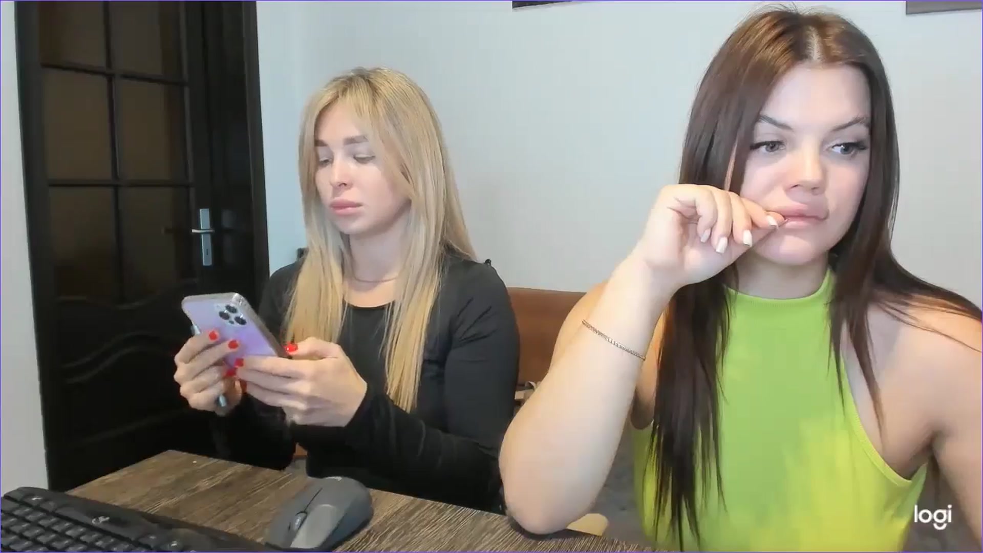Gallery image thumbnail from StefaniNell's myfreecams stream on, 11/08/2024, 10:46 image 13 of 20