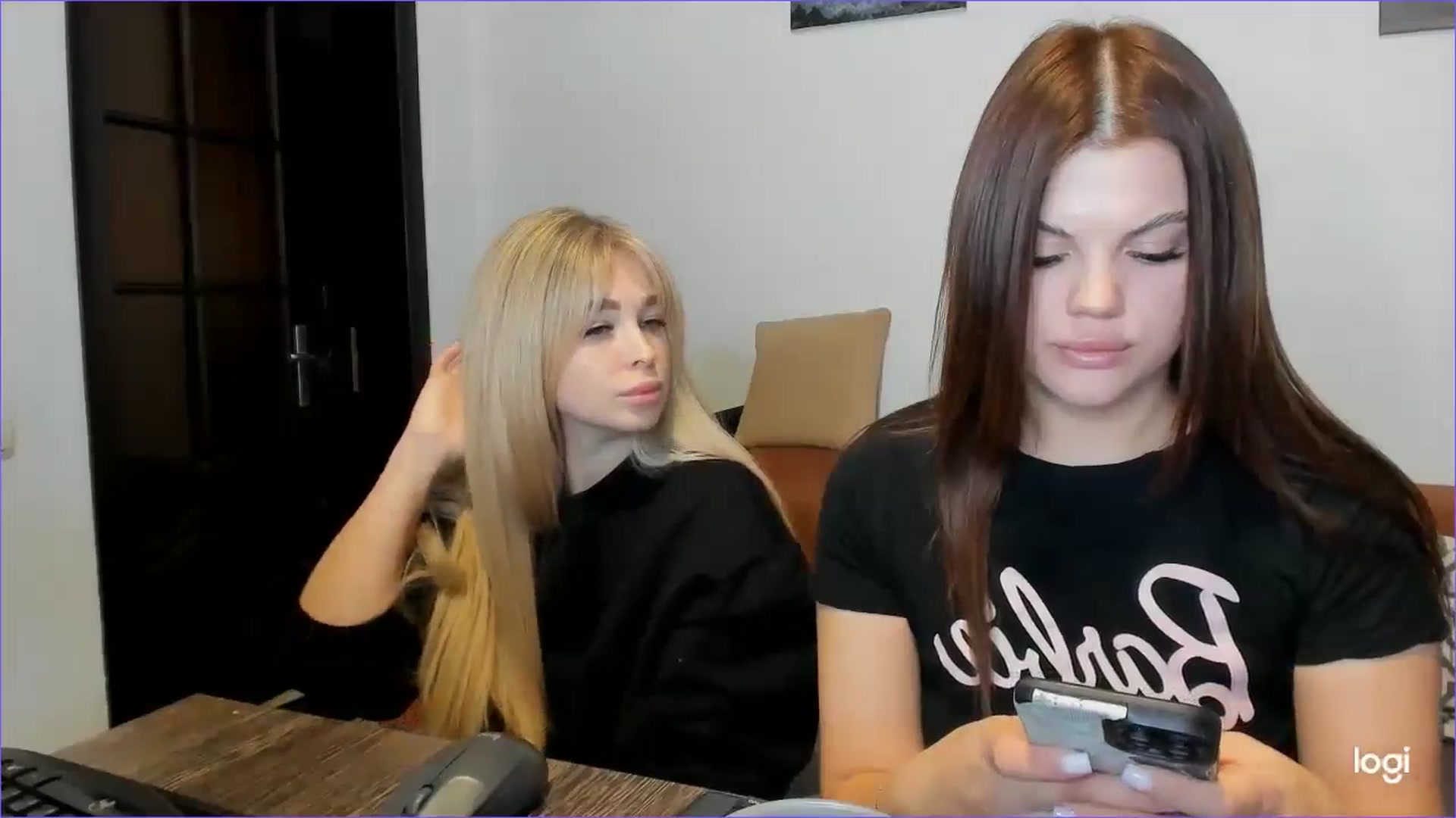 Gallery image thumbnail from StefaniNell's myfreecams stream on, 11/10/2024, 10:43 image 14 of 20