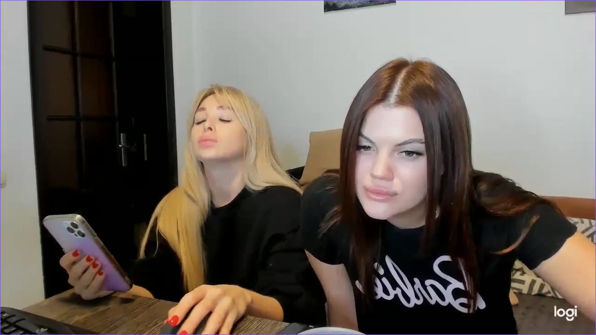 Gallery image thumbnail from StefaniNell's myfreecams stream on, 11/10/2024, 10:43 image 13 of 20