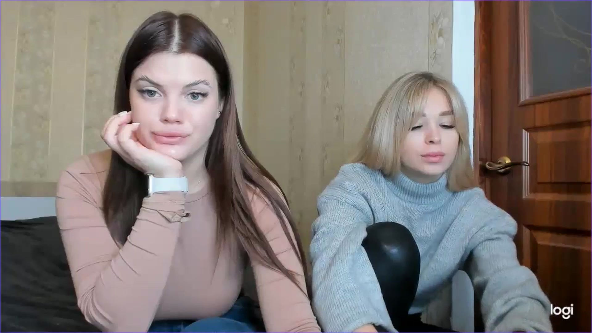 Gallery image thumbnail from StefaniNell's myfreecams stream on, 11/11/2024, 09:11 image 9 of 20