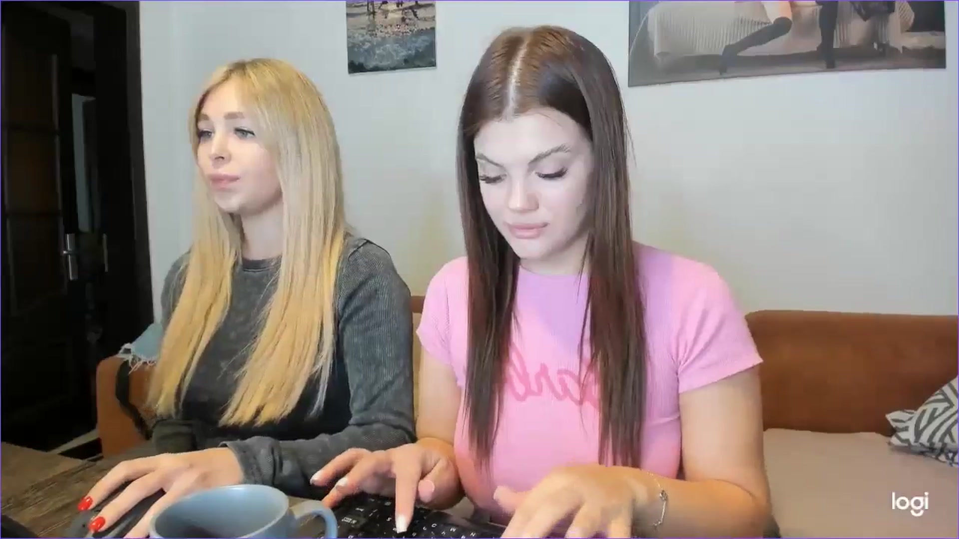 Gallery image thumbnail from StefaniNell's myfreecams stream on, 11/13/2024, 09:25 image 2 of 20