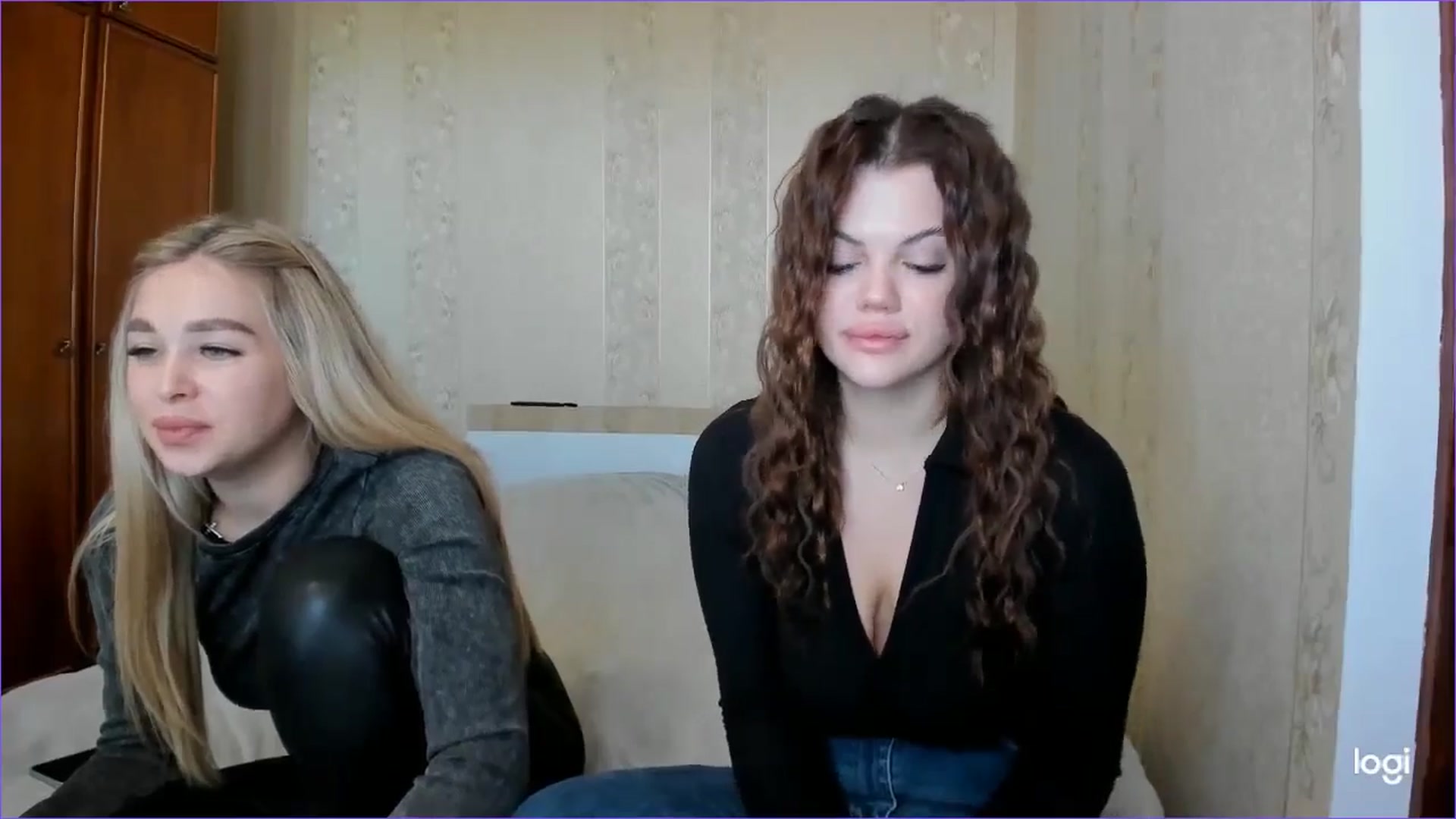 Gallery image thumbnail from StefaniNell's myfreecams stream on, 11/18/2024, 11:07 image 6 of 20