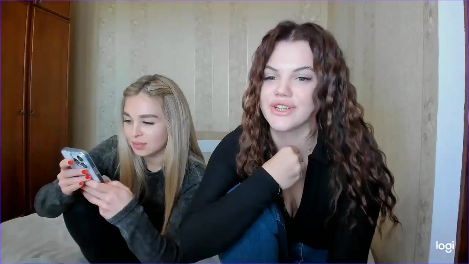 Gallery image thumbnail from StefaniNell's myfreecams stream on, 11/18/2024, 11:07 image 7 of 20