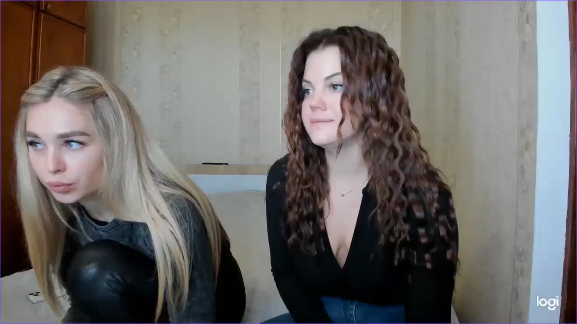 Gallery image thumbnail from StefaniNell's myfreecams stream on, 11/18/2024, 11:07 image 18 of 20