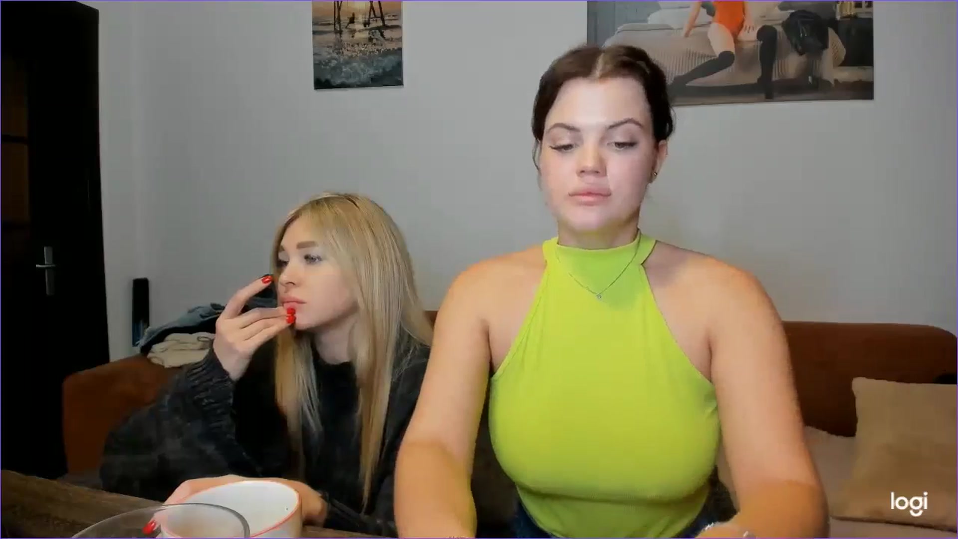 Gallery image thumbnail from StefaniNell's myfreecams stream on, 11/21/2024, 11:07 image 18 of 20
