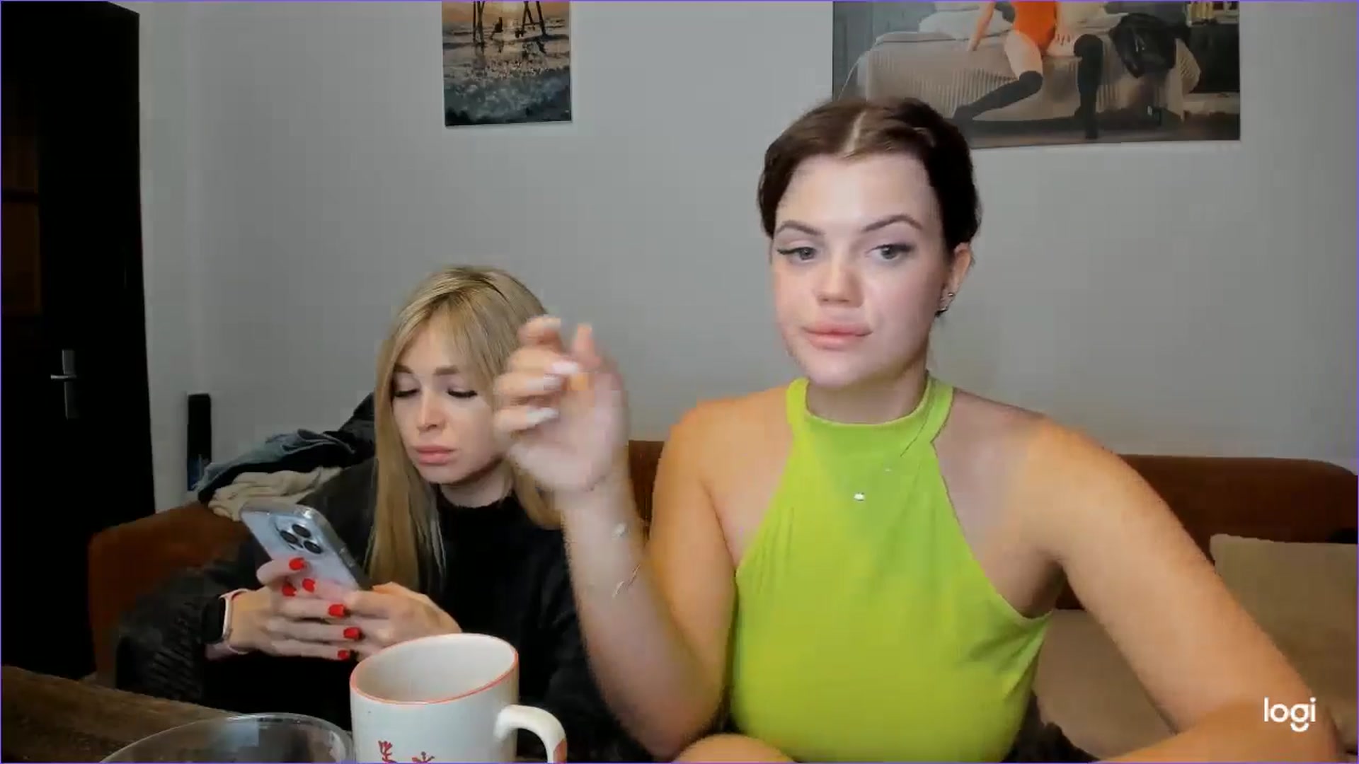 Gallery image thumbnail from StefaniNell's myfreecams stream on, 11/21/2024, 11:07 image 15 of 20