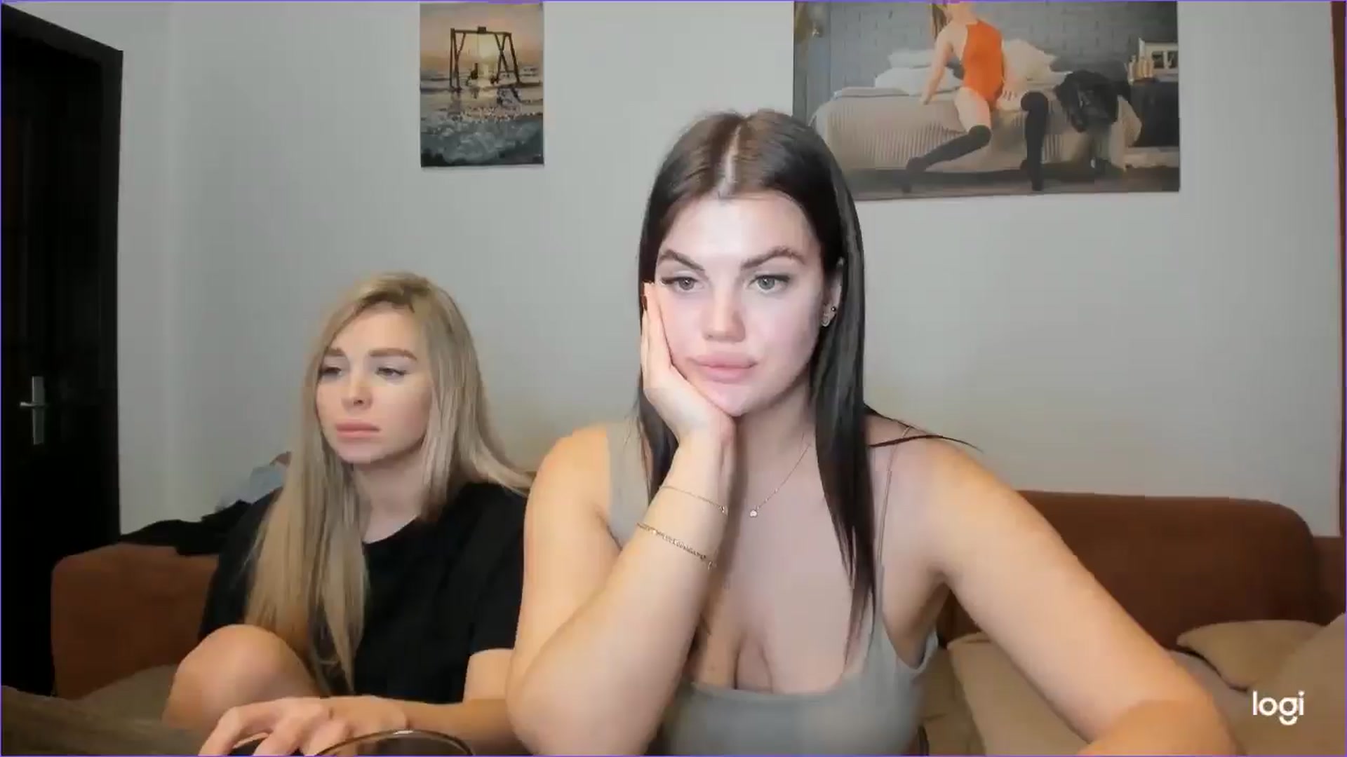 Gallery image thumbnail from StefaniNell's myfreecams stream on, 12/03/2024, 10:08 image 17 of 20