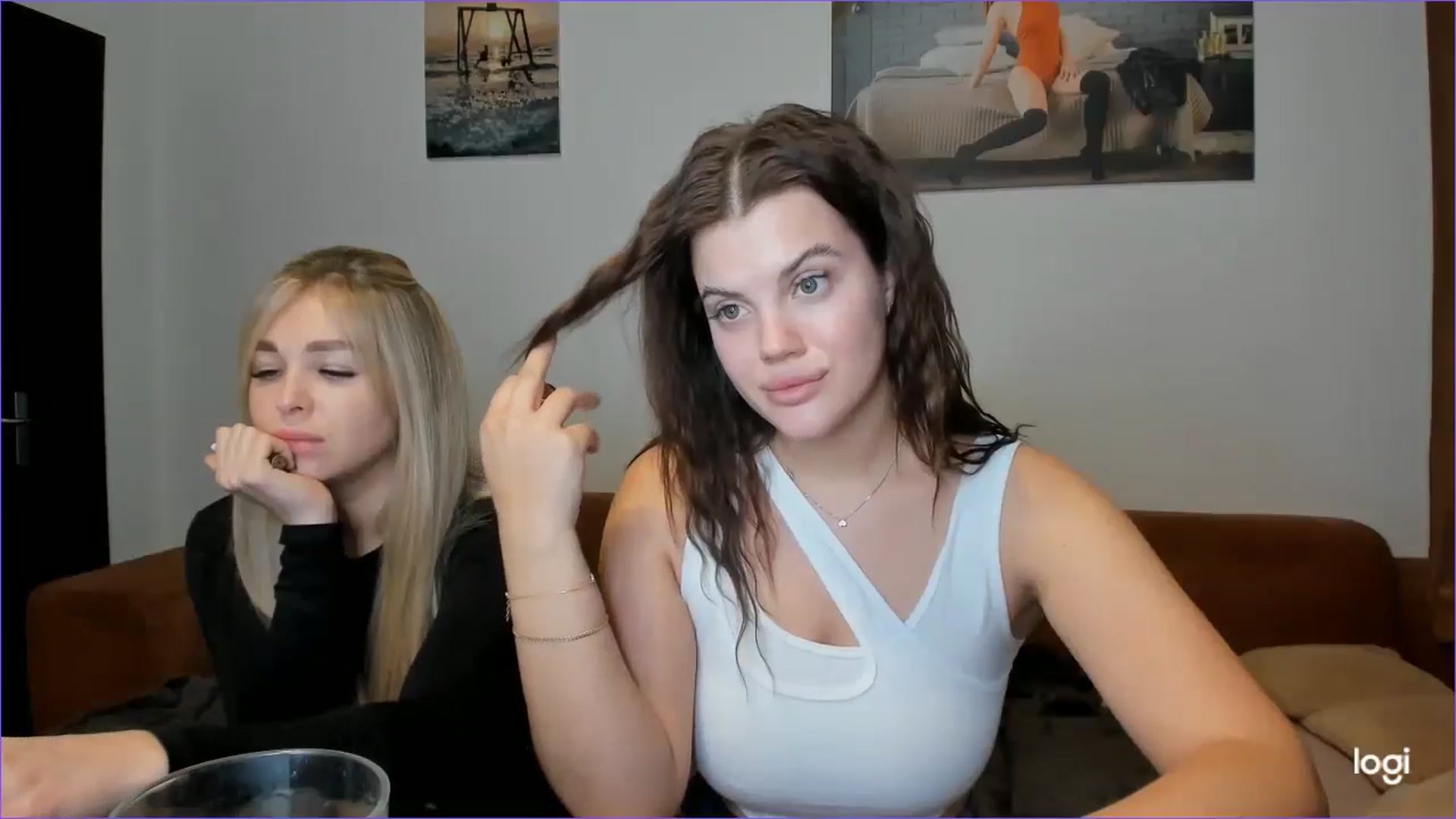 Gallery image thumbnail from StefaniNell's myfreecams stream on, 12/15/2024, 12:10 image 9 of 20