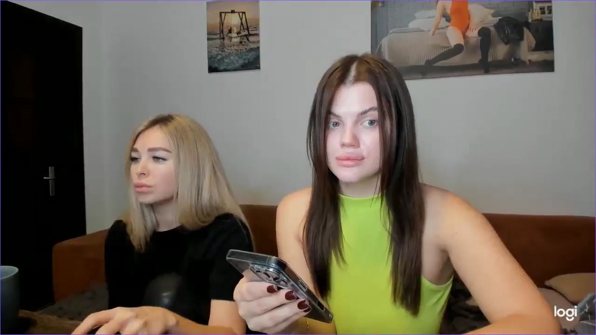 Gallery image thumbnail from StefaniNell's myfreecams stream on, 12/16/2024, 08:59 image 12 of 20