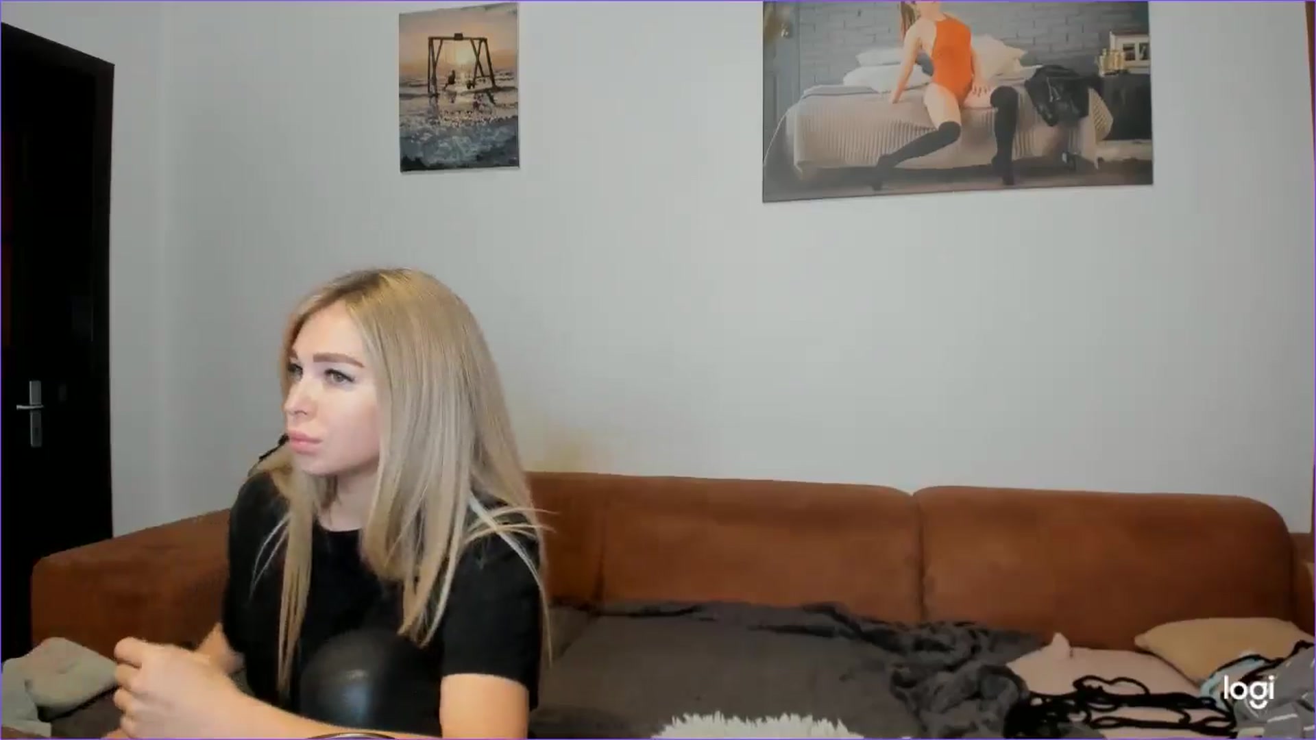 Gallery image thumbnail from StefaniNell's myfreecams stream on, 12/16/2024, 10:35 image 8 of 20