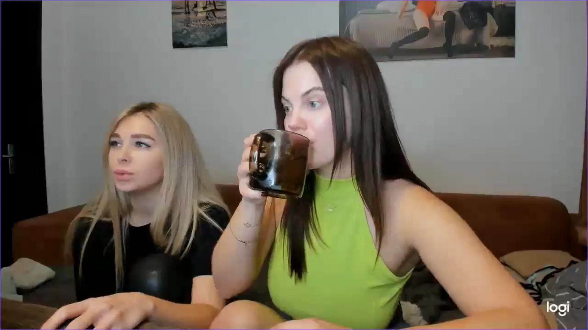 Gallery image thumbnail from StefaniNell's myfreecams stream on, 12/16/2024, 10:35 image 10 of 20