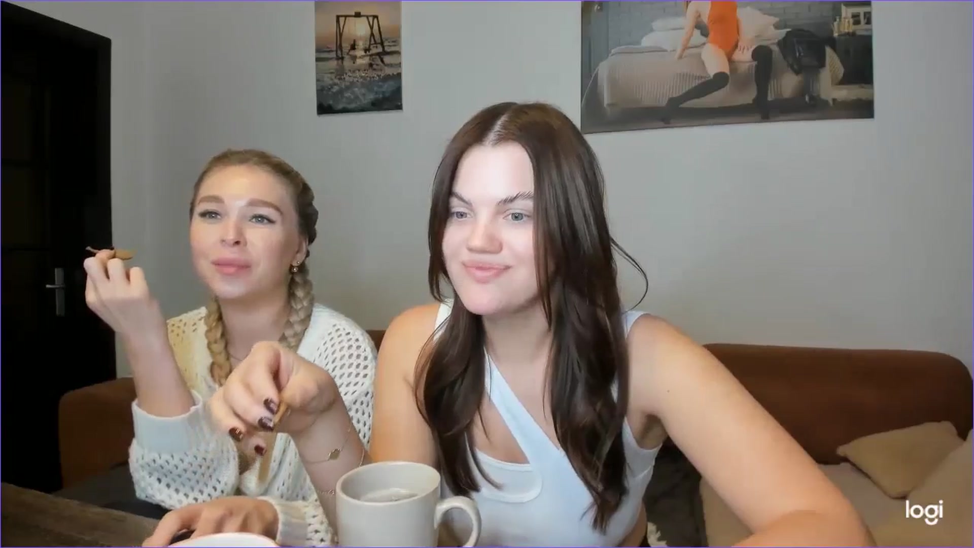 Gallery image thumbnail from StefaniNell's myfreecams stream on, 12/22/2024, 10:03 image 8 of 20