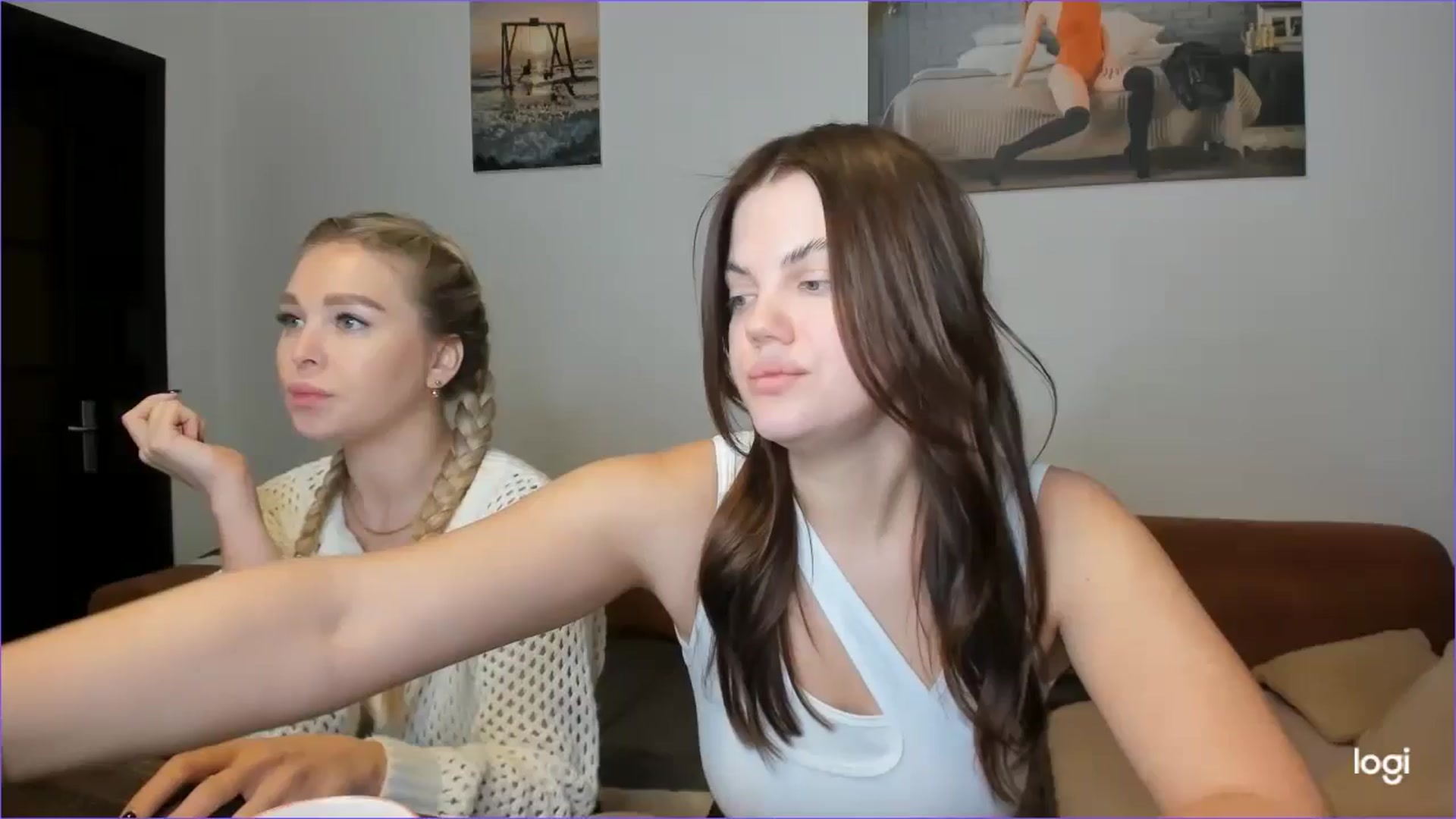 Gallery image thumbnail from StefaniNell's myfreecams stream on, 12/22/2024, 10:03 image 1 of 20