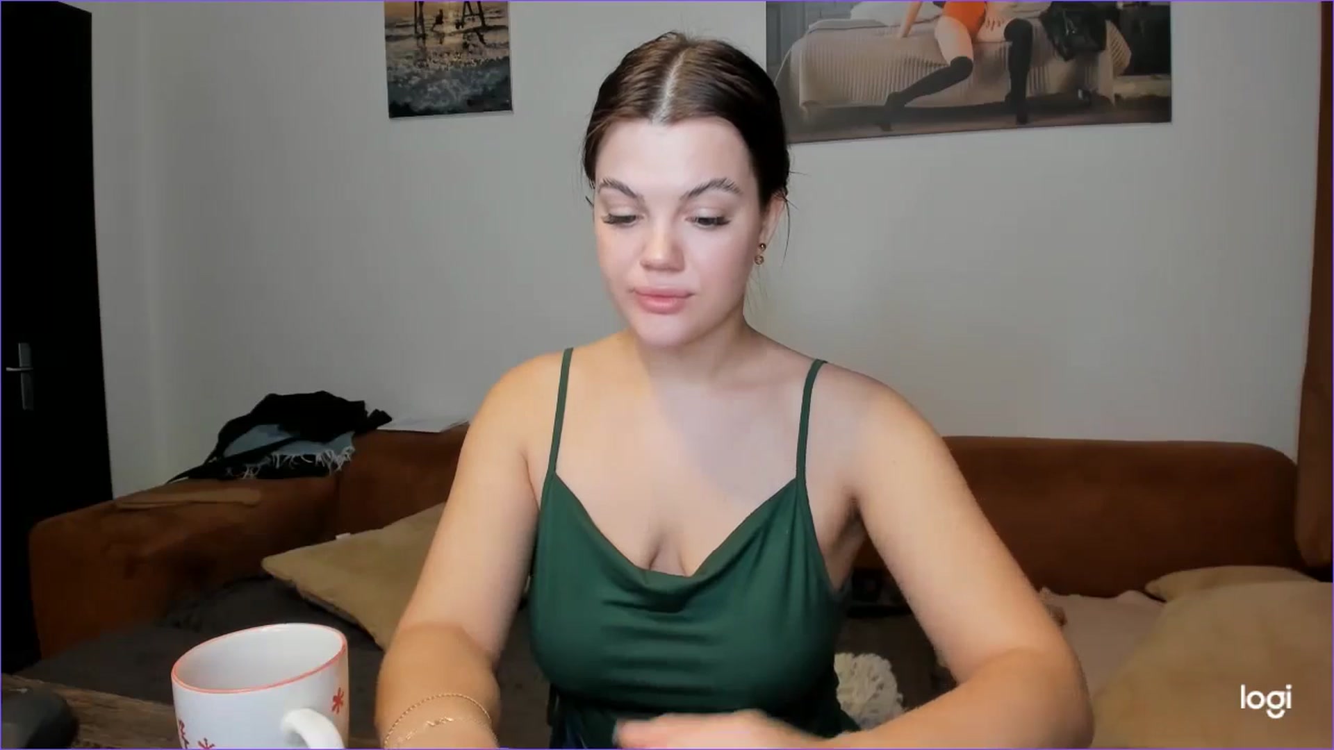 Gallery image thumbnail from StefaniNell's myfreecams stream on, 12/25/2024, 08:51 image 10 of 20