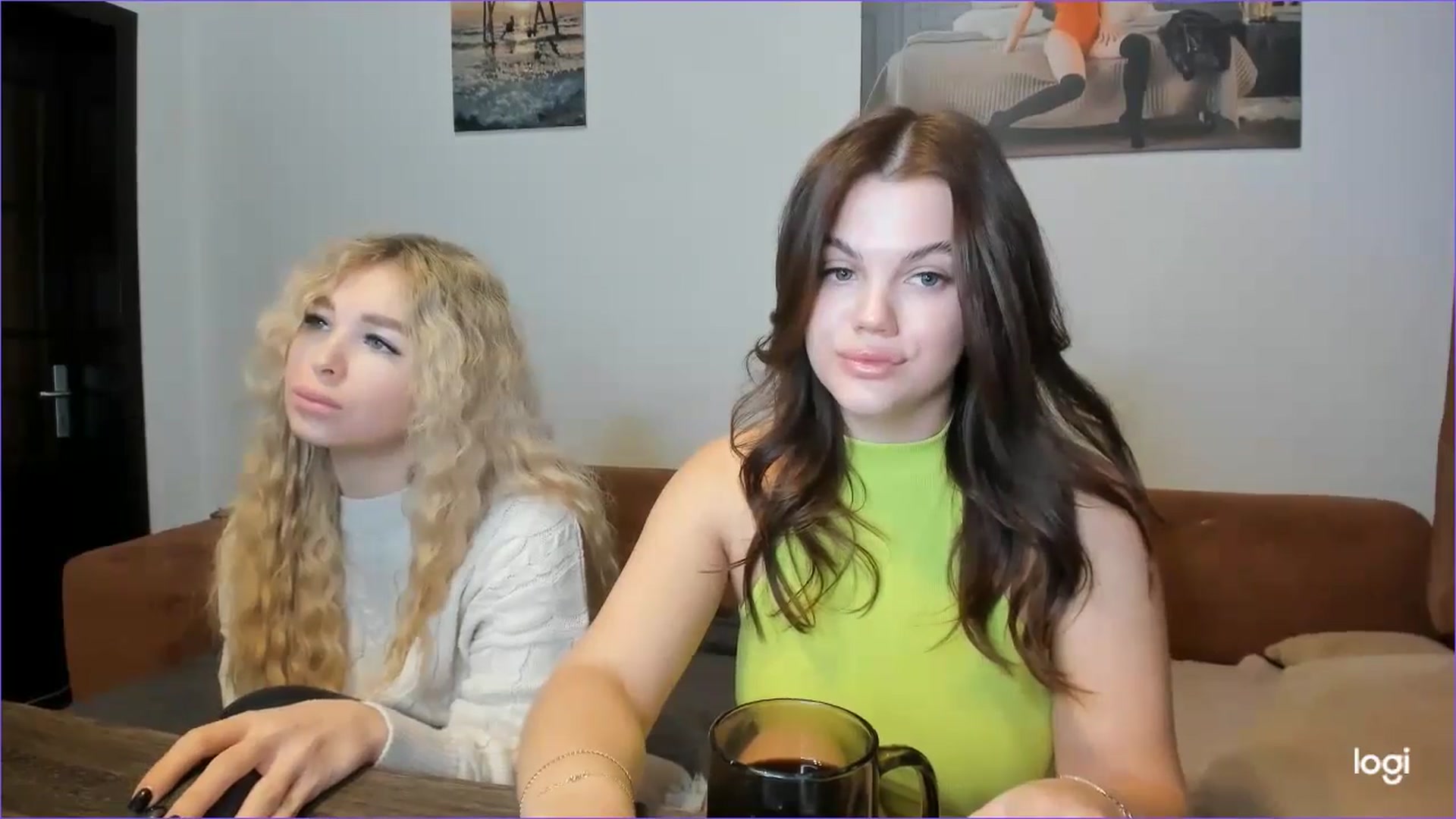 Gallery image thumbnail from StefaniNell's myfreecams stream on, 12/26/2024, 07:33 image 10 of 20