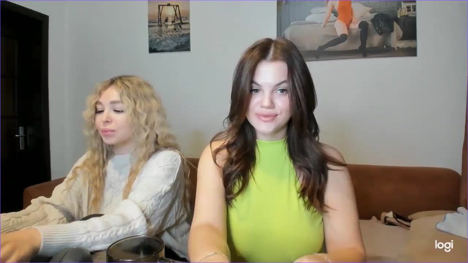 Gallery image thumbnail from StefaniNell's myfreecams stream on, 12/26/2024, 08:14 image 6 of 20