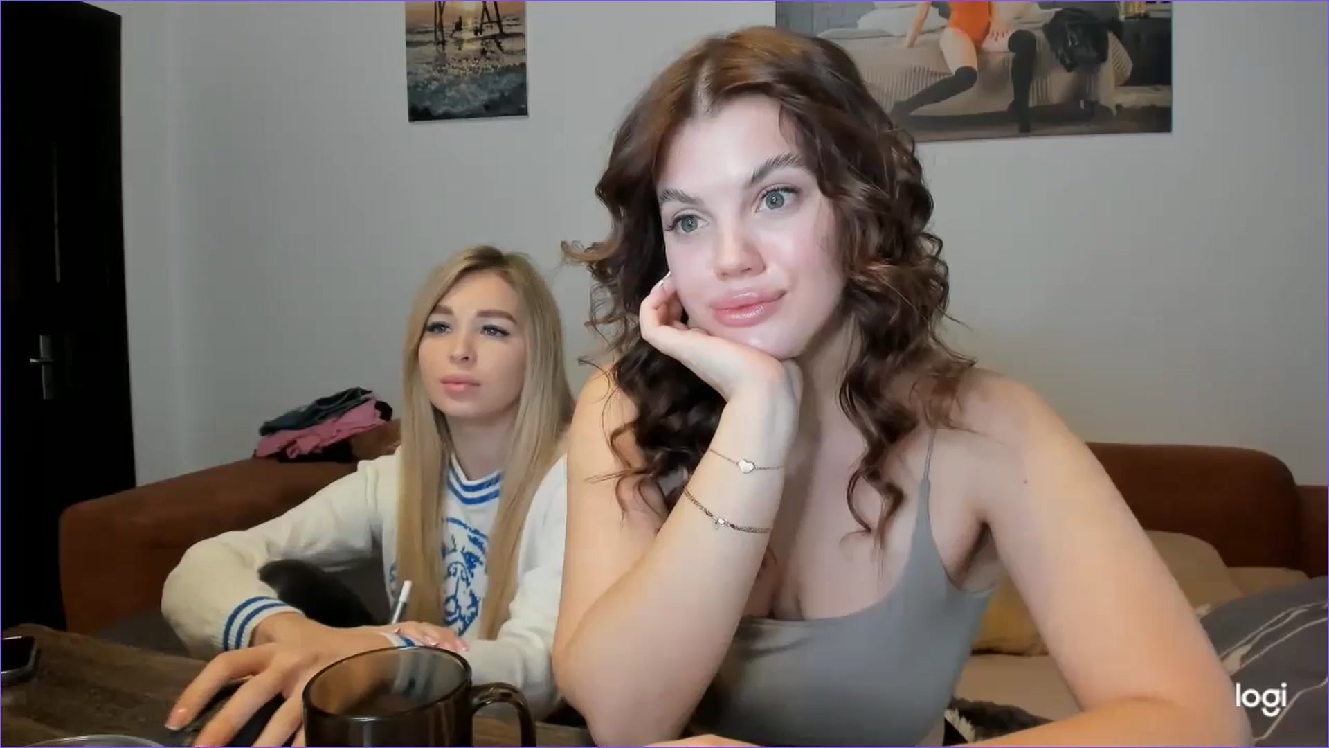 Gallery image thumbnail from StefaniNell's myfreecams stream on, 01/03/2025, 09:01 image 14 of 20