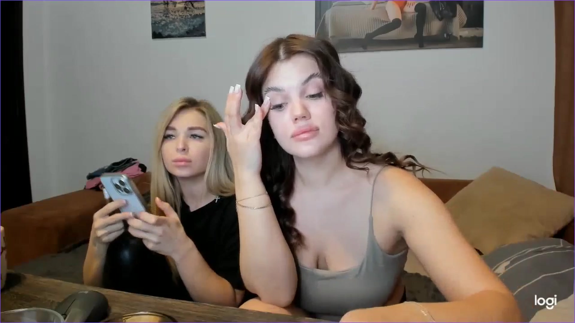 Gallery image thumbnail from StefaniNell's myfreecams stream on, 01/03/2025, 12:01 image 10 of 20