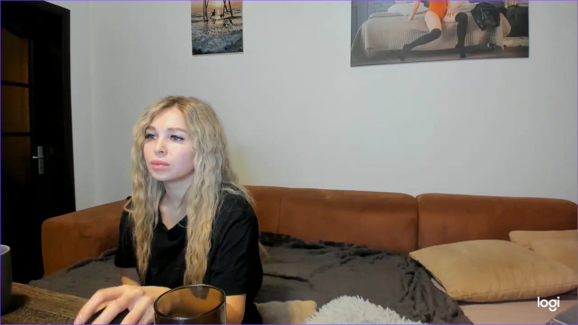 Gallery image thumbnail from StefaniNell's myfreecams stream on, 01/08/2025, 17:01 image 4 of 20