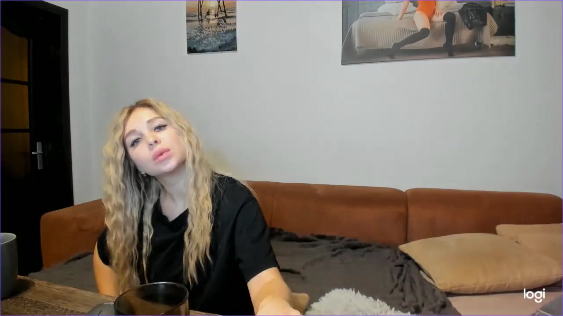 Gallery image thumbnail from StefaniNell's myfreecams stream on, 01/08/2025, 17:01 image 7 of 20