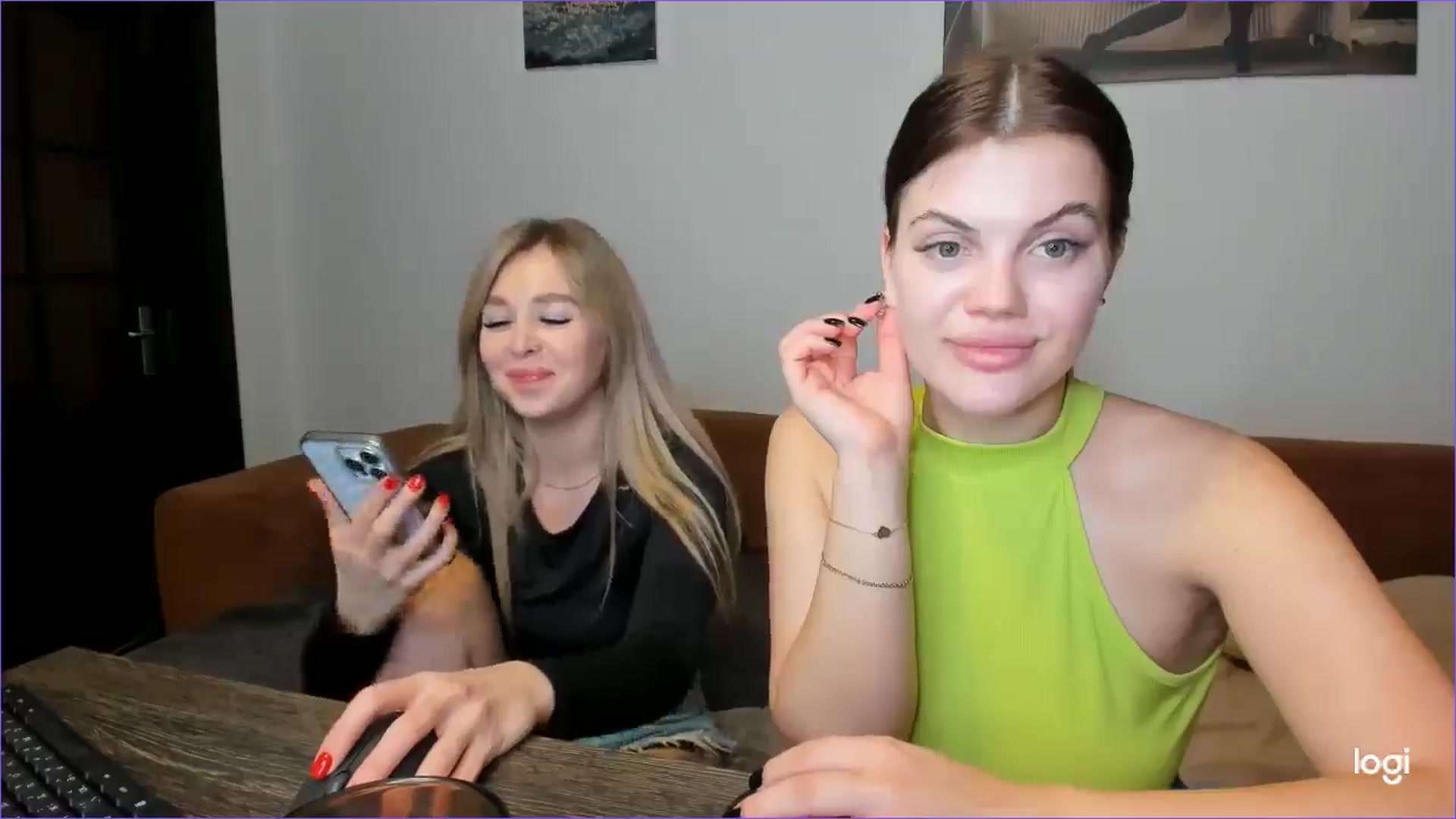 Gallery image thumbnail from StefaniNell's myfreecams stream on, 02/01/2025, 12:11 image 6 of 20