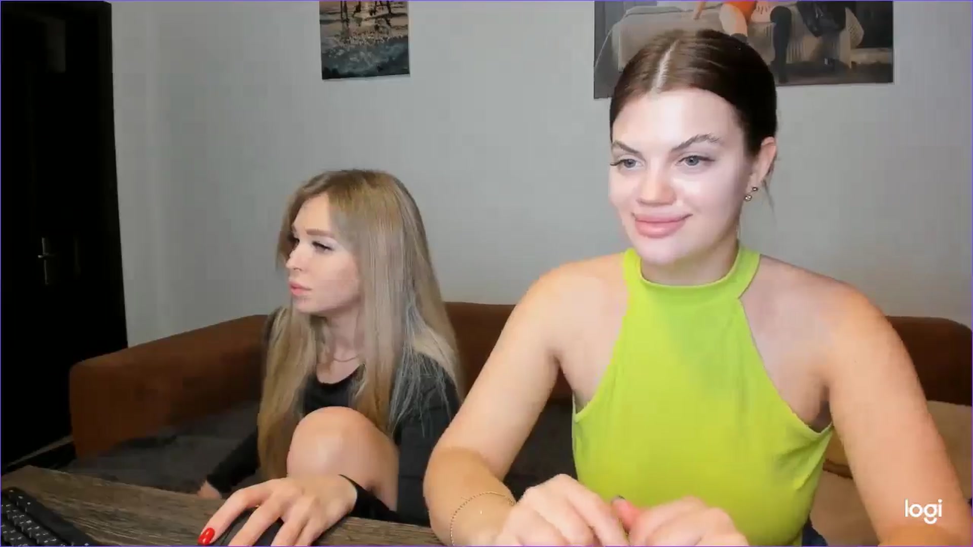 Gallery image thumbnail from StefaniNell's myfreecams stream on, 02/01/2025, 12:57 image 16 of 20