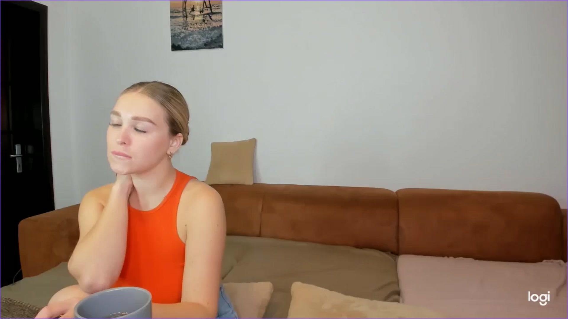 Gallery image thumbnail from StefaniNell's myfreecams stream on, 05/18/2025, 09:38 image 7 of 20