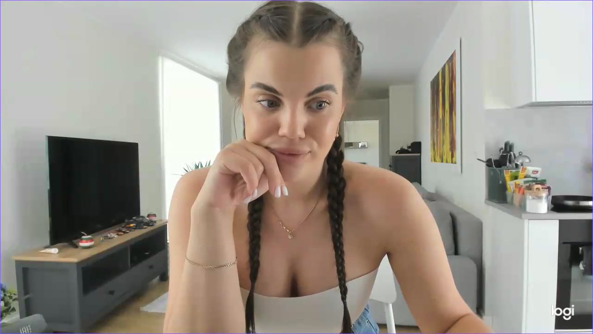 Gallery image thumbnail from StefaniNell's myfreecams stream on, 05/27/2026, 12:00 image 11 of 20