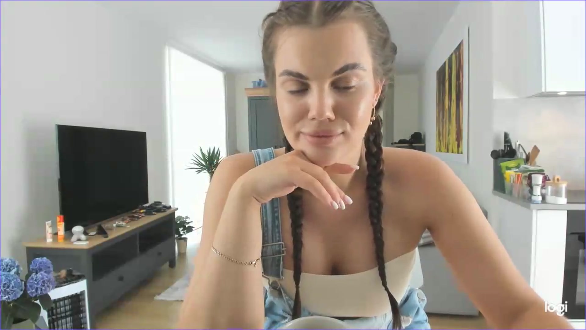 Gallery image thumbnail from StefaniNell's myfreecams stream on, 06/12/2026, 10:48 image 11 of 20